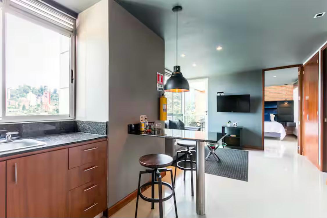 VENDE APARTAESTUDIO EL POBLADO MEDELLIN