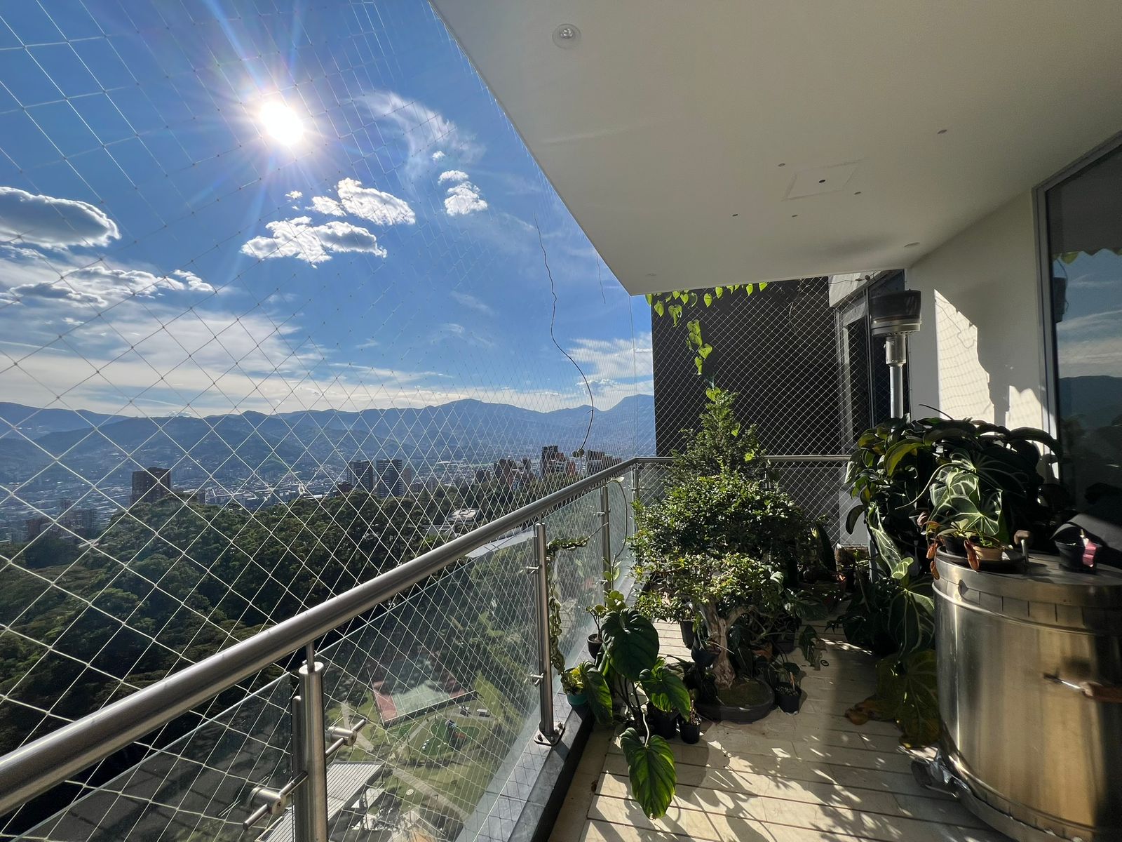 APARTAMENTO POBLADO EXCLUSIVO