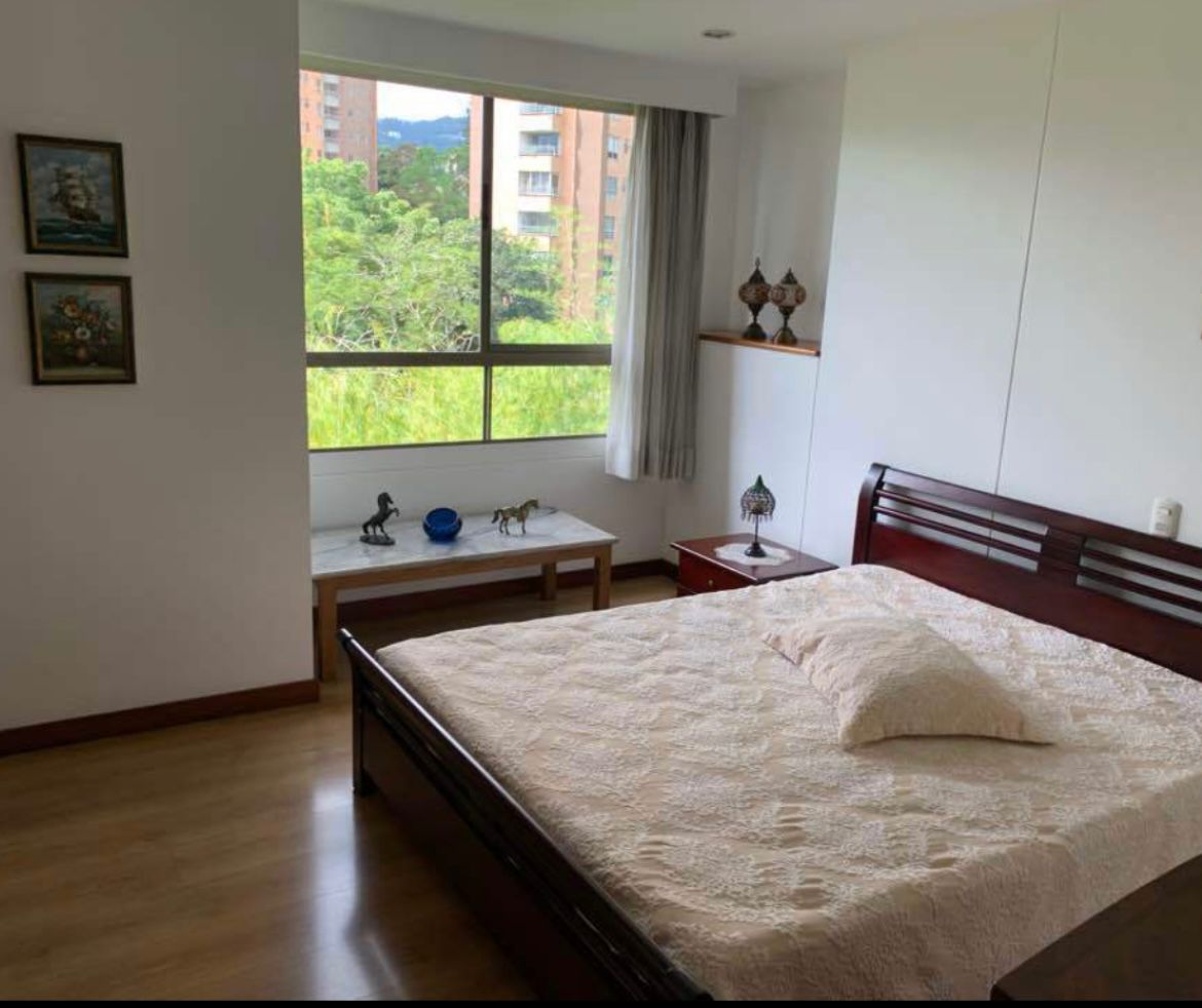 VENTA APARTAMENTO POBLADO CERCA A LA MILLA DE ORO