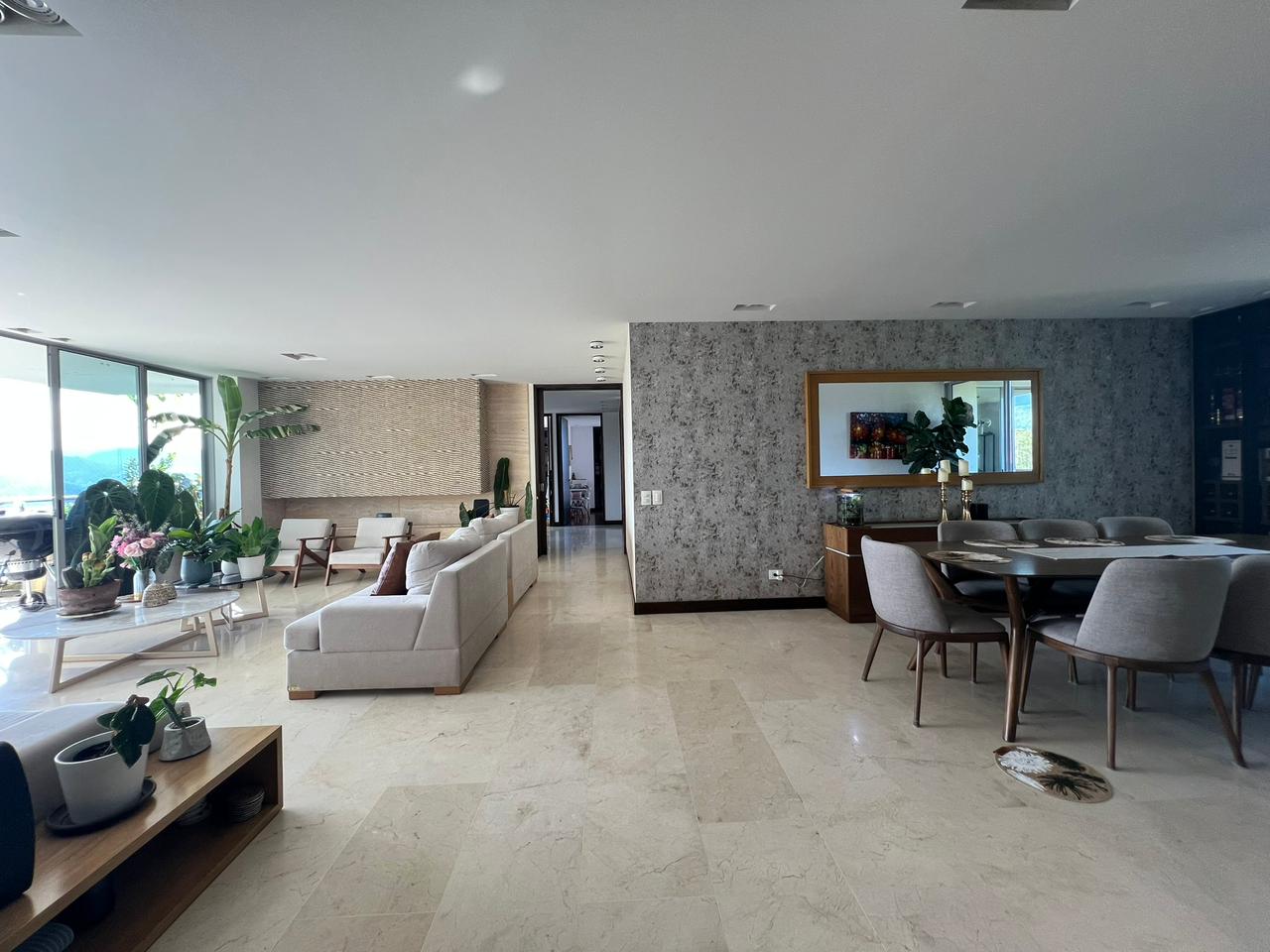 APARTAMENTO POBLADO EXCLUSIVO