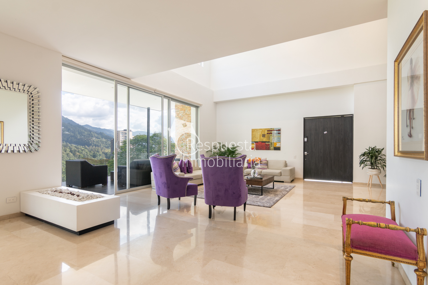 Vendo exclusiva casa MEDELLIN  via Las Palmas  sector chuzcalito 🍀