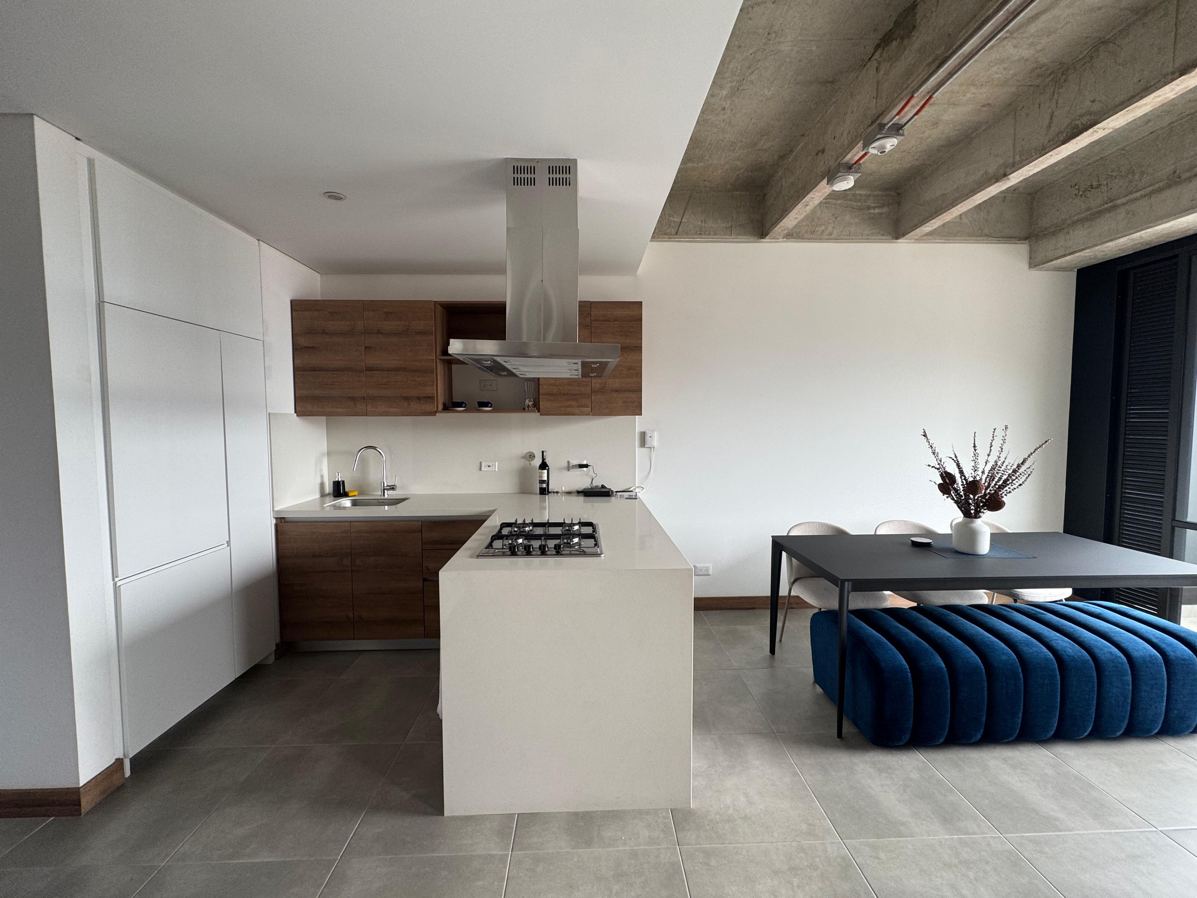 VENDO APARTAMENTO NUEVO EL POBLADO  EN CIUDAD DEL RIO ✅