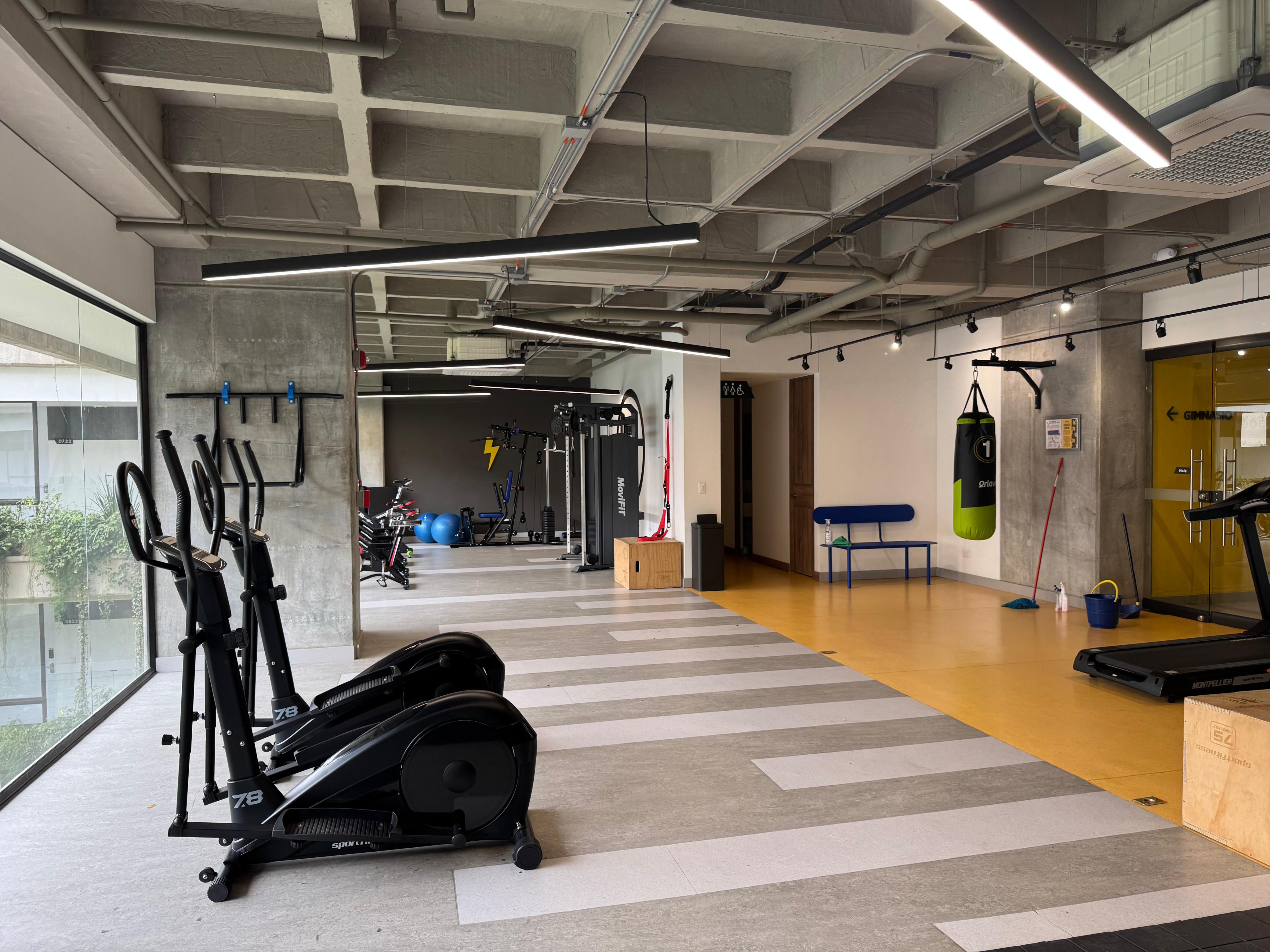 VENDO APARTAMENTO NUEVO EL POBLADO  EN CIUDAD DEL RIO ✅