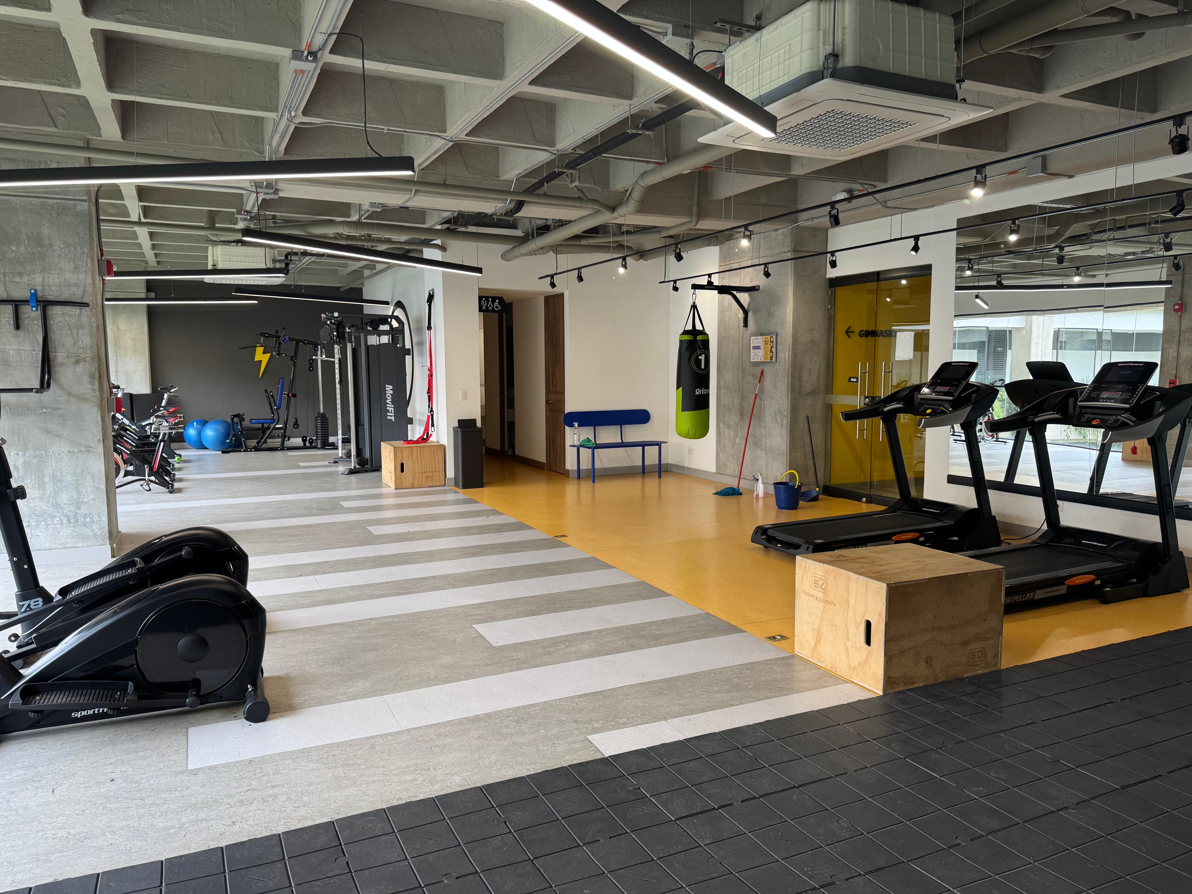 VENDO APARTAMENTO NUEVO EL POBLADO  EN CIUDAD DEL RIO ✅