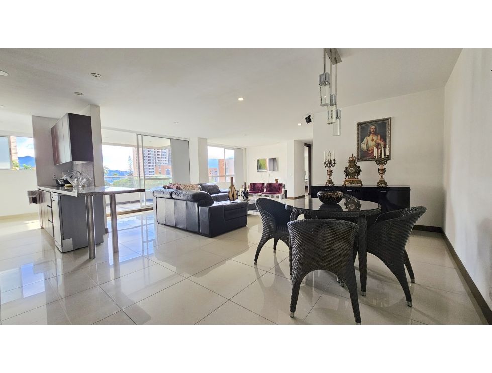 Venta de apartamento en El Poblado loma los balsos  Medellin ✅