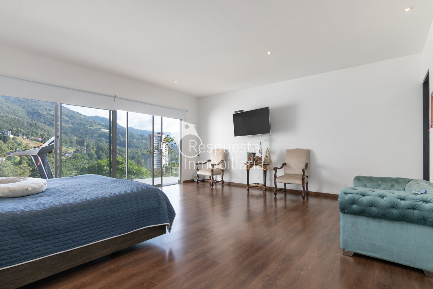 Vendo exclusiva casa MEDELLIN  via Las Palmas  sector chuzcalito 🍀