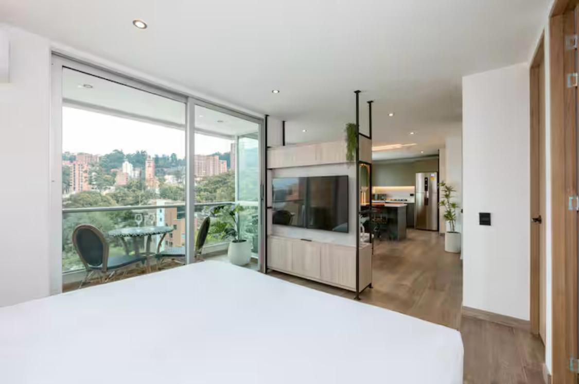 VENDO APARTAESTUDIO POBLADO RENTA CORTA ✅