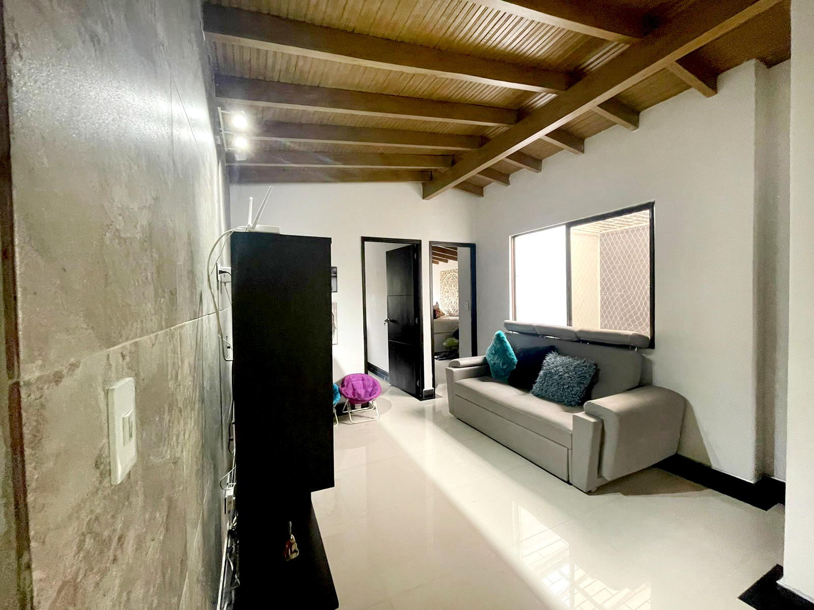 Vendo Casa Medellín, Malibu al lado de la unidad deportiva de belen🍀