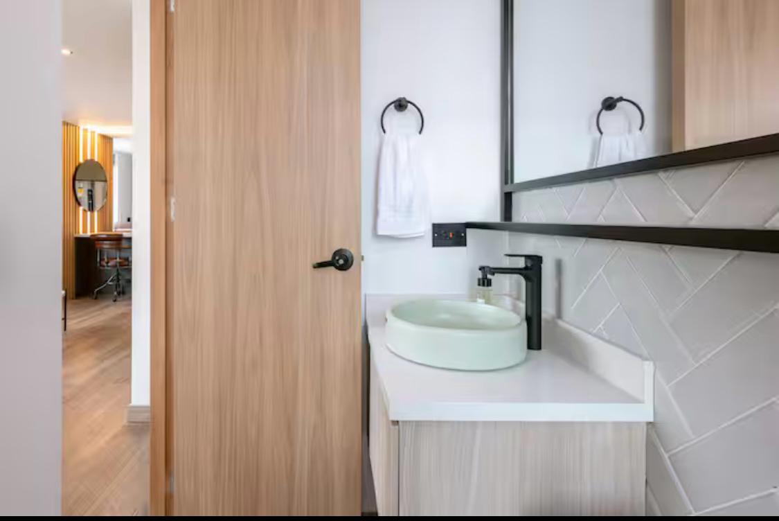 VENDO APARTAESTUDIO POBLADO RENTA CORTA ✅