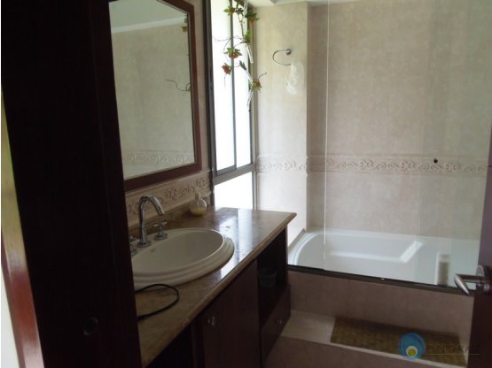 Vendo Casa exclusiva en urbanizacion del Poblado -MEDELLIN