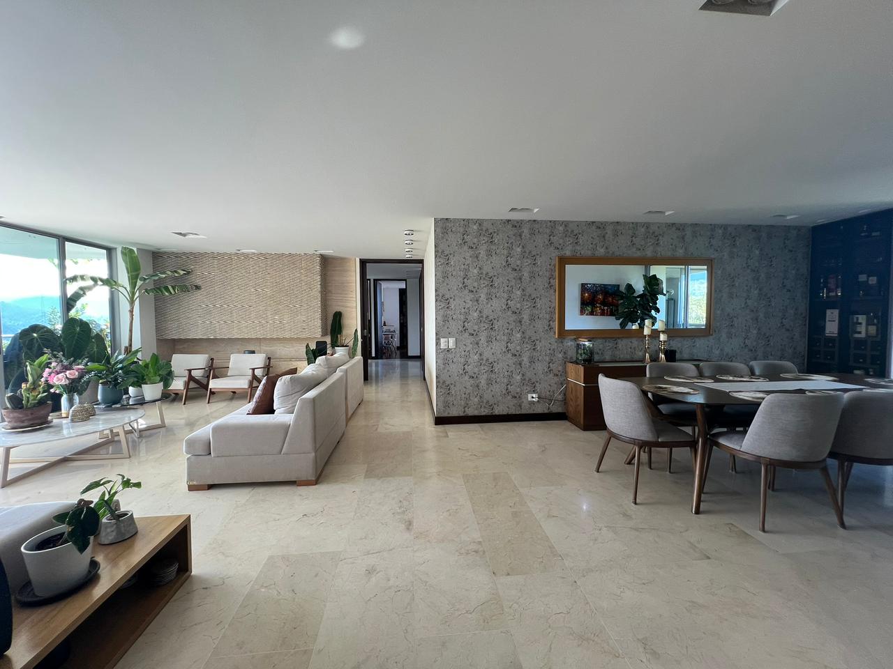 APARTAMENTO POBLADO EXCLUSIVO