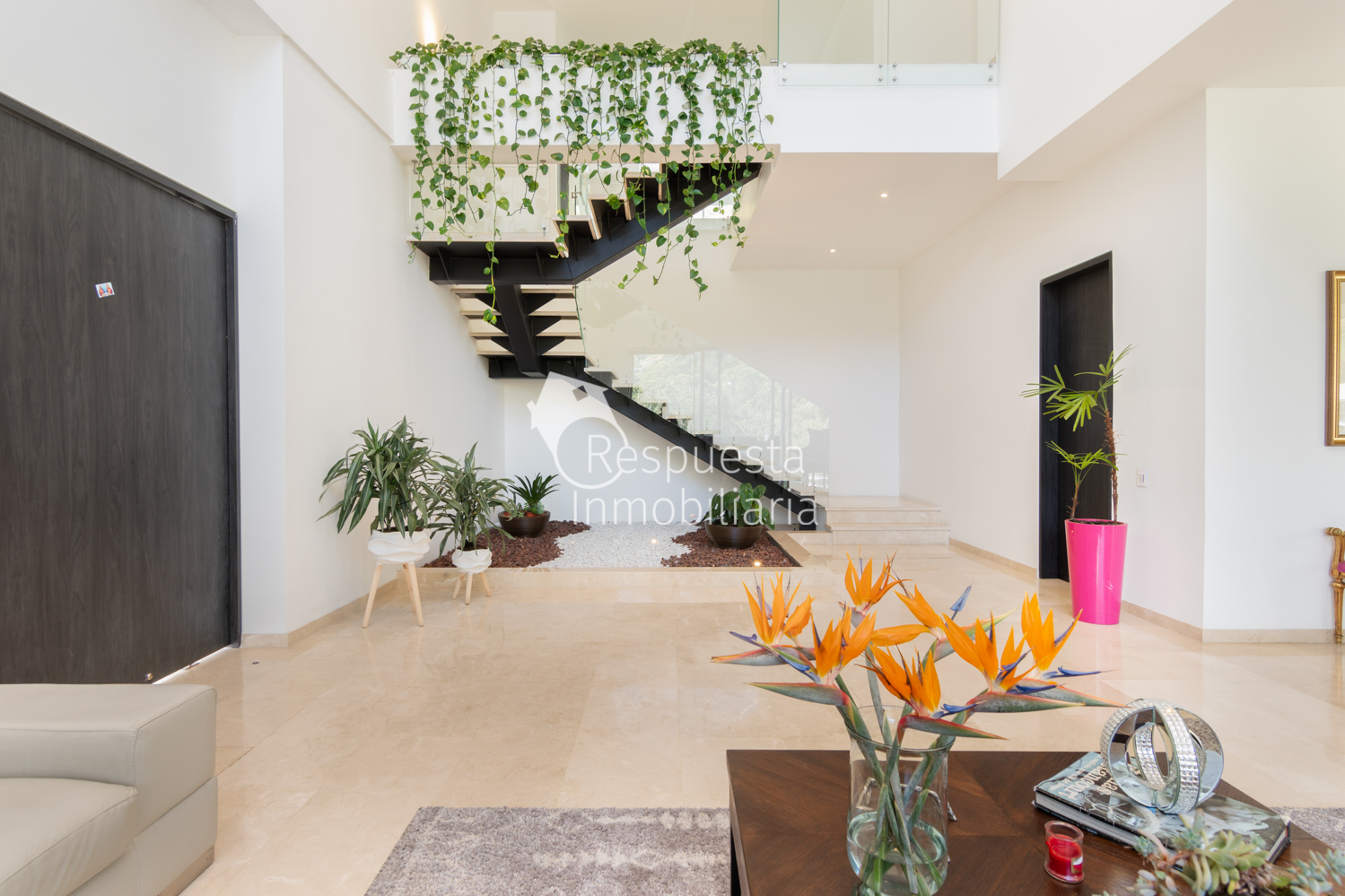 Vendo exclusiva casa MEDELLIN  via Las Palmas  sector chuzcalito 🍀
