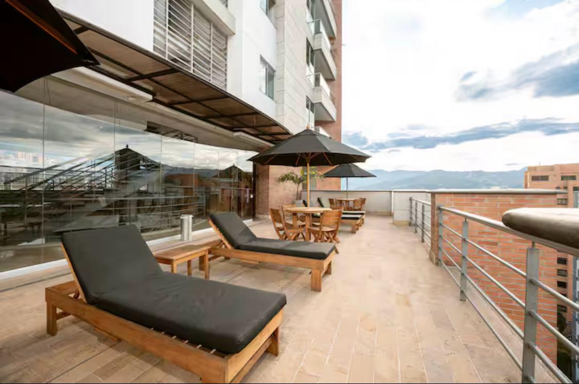 VENDO APARTAESTUDIO POBLADO RENTA CORTA ✅