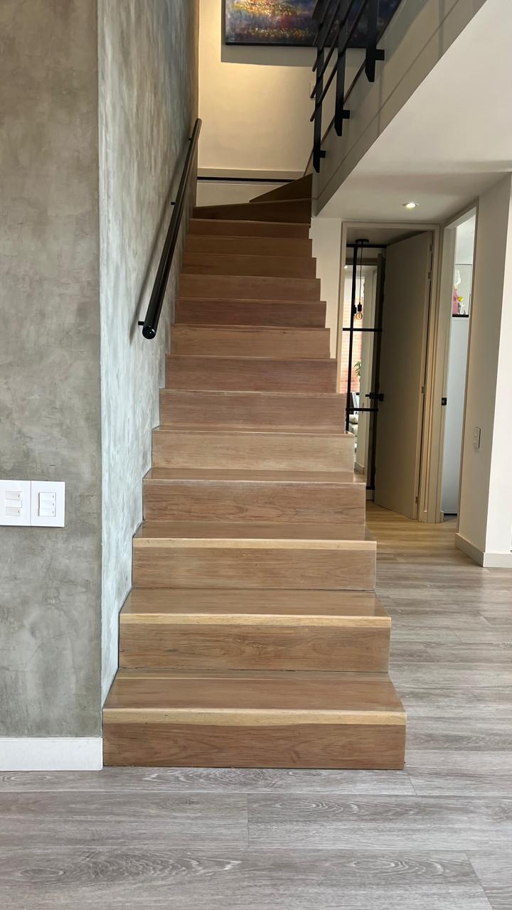 VENTA APARTAMENTO CON TERRAZA EL POBLADO CERCA AL TESORO