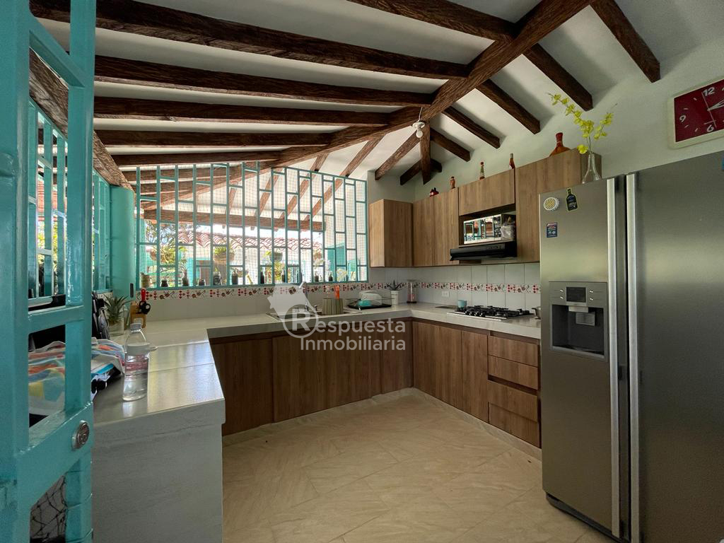 Vendo Finca EL PEÑOL  Antioquia tambien se puede usar como hotel.
