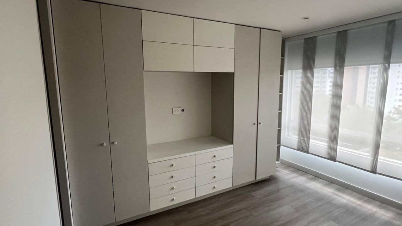 VENTA APARTAMENTO CON TERRAZA EL POBLADO CERCA AL TESORO