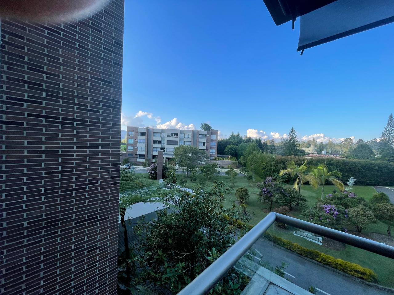 APARTAMENTO _RENTA CORTA por plataforma_  EN LLANOGRANDE 🍀