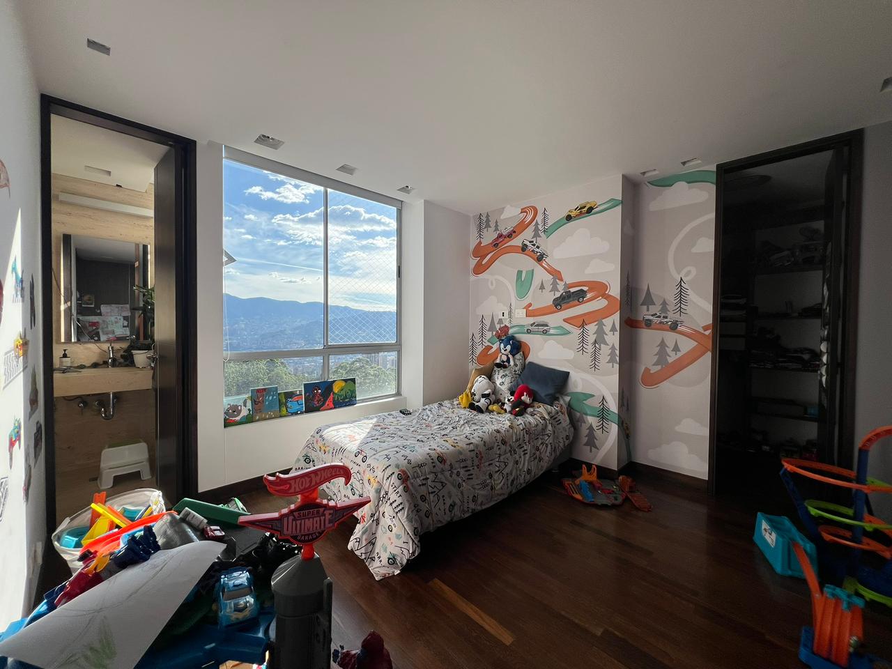 APARTAMENTO POBLADO EXCLUSIVO