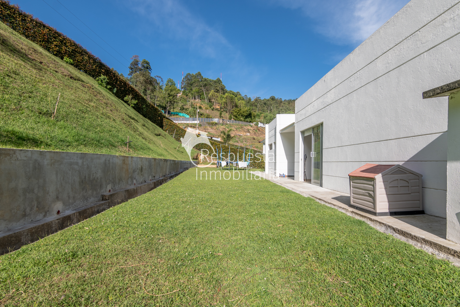 Vendo exclusiva casa MEDELLIN  via Las Palmas  sector chuzcalito 🍀
