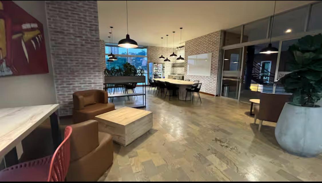 VENDO APARTAESTUDIO POBLADO RENTA CORTA ✅