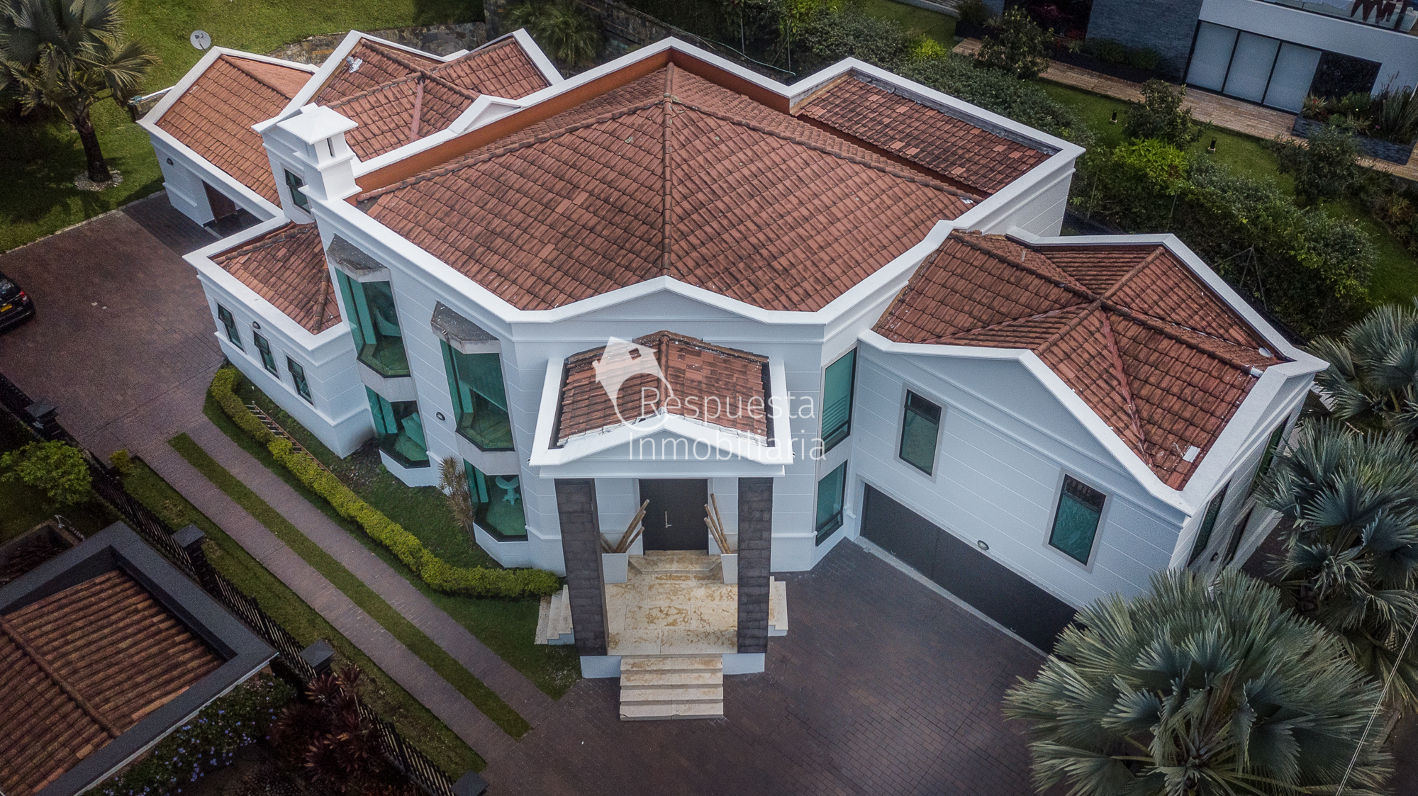Vendo Casa MEDELLIN Poblado -puedes pagar en dólares-