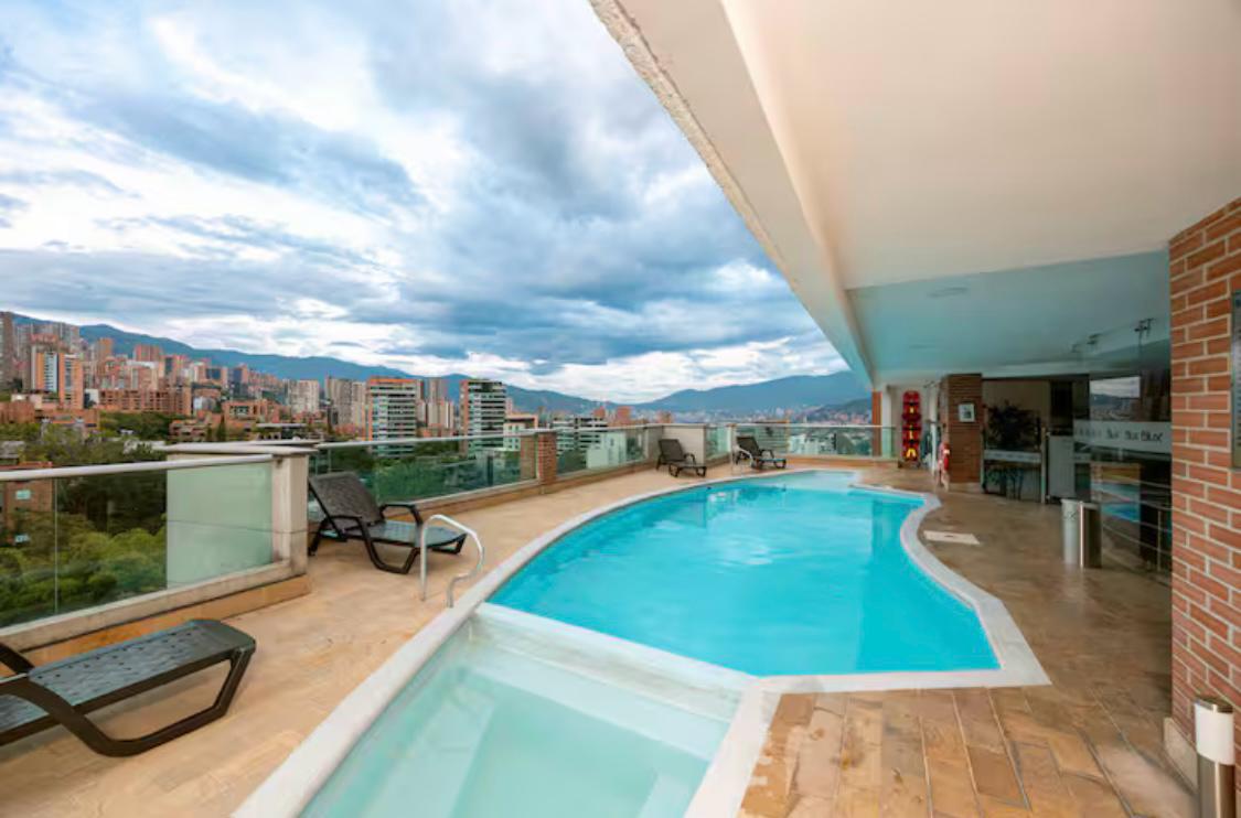 VENDO APARTAESTUDIO POBLADO RENTA CORTA ✅