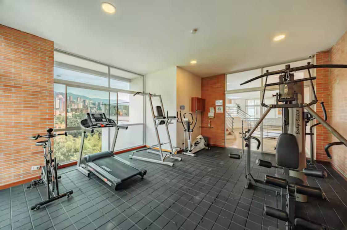 VENDO APARTAESTUDIO POBLADO RENTA CORTA ✅