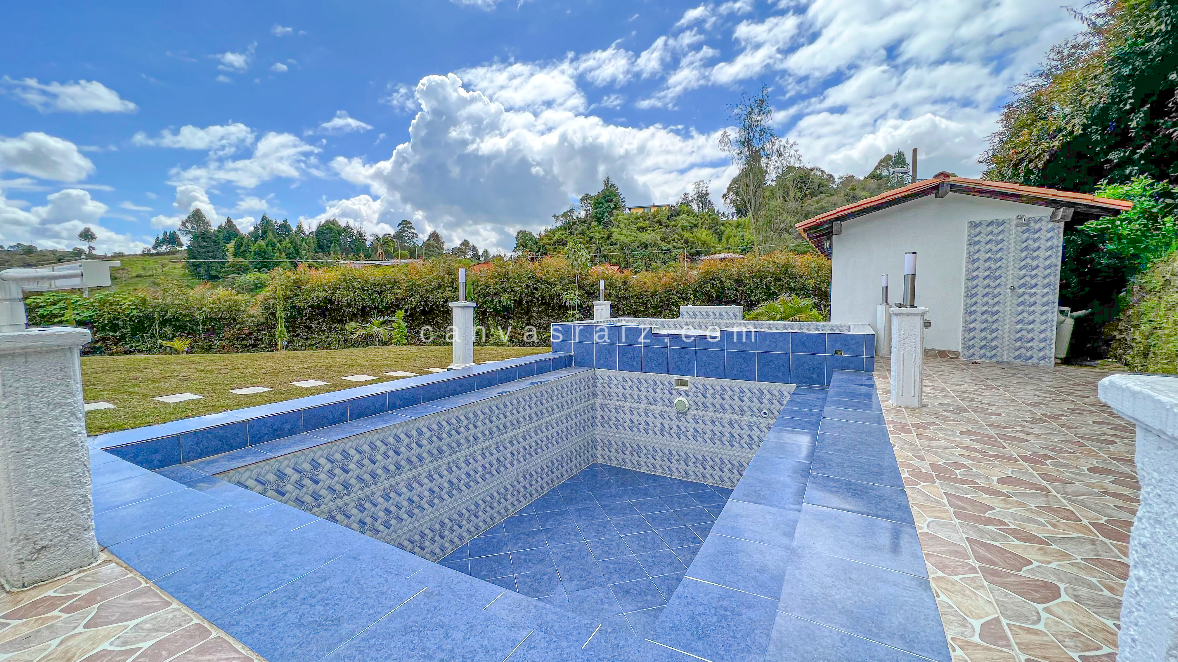 Finca Independiente con Piscina Vía Aeropuerto - Hipódromo - Imagen 2