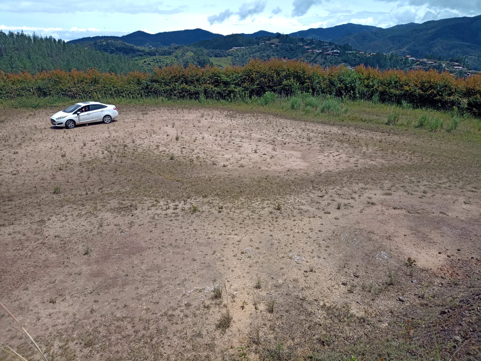 LOTE EN PARCELACIÓN EL RETIRO