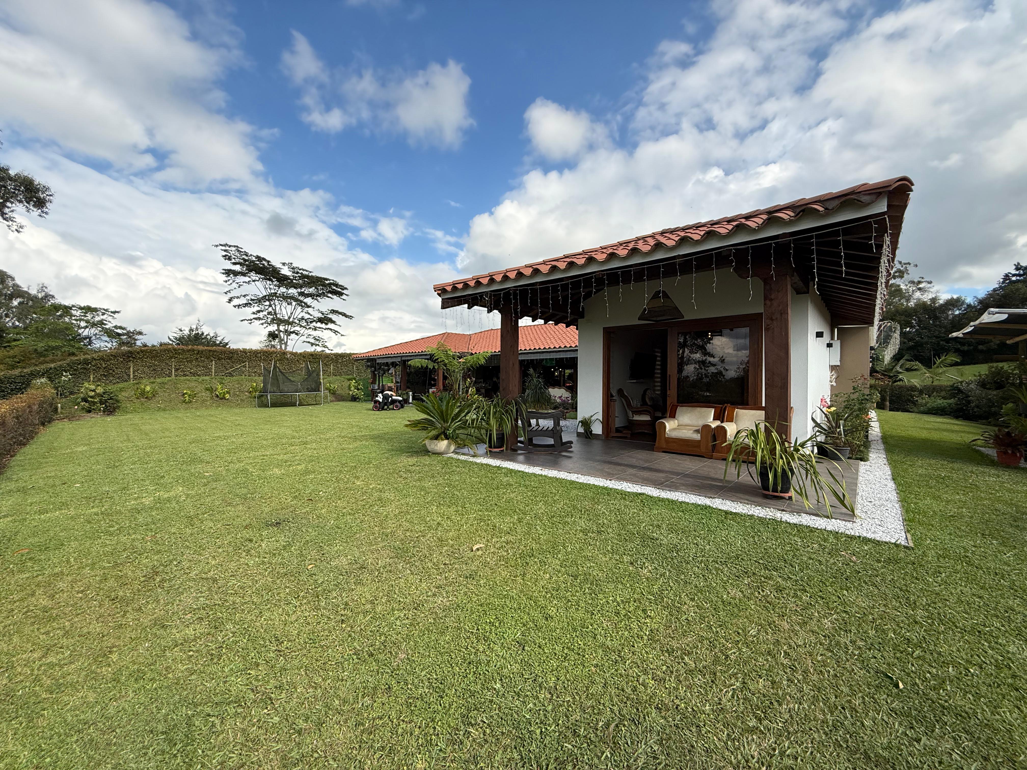 CASA COLONIAL CON VISTA PANORAMICA VÍA SAN ANTONIO – LA CEJA
