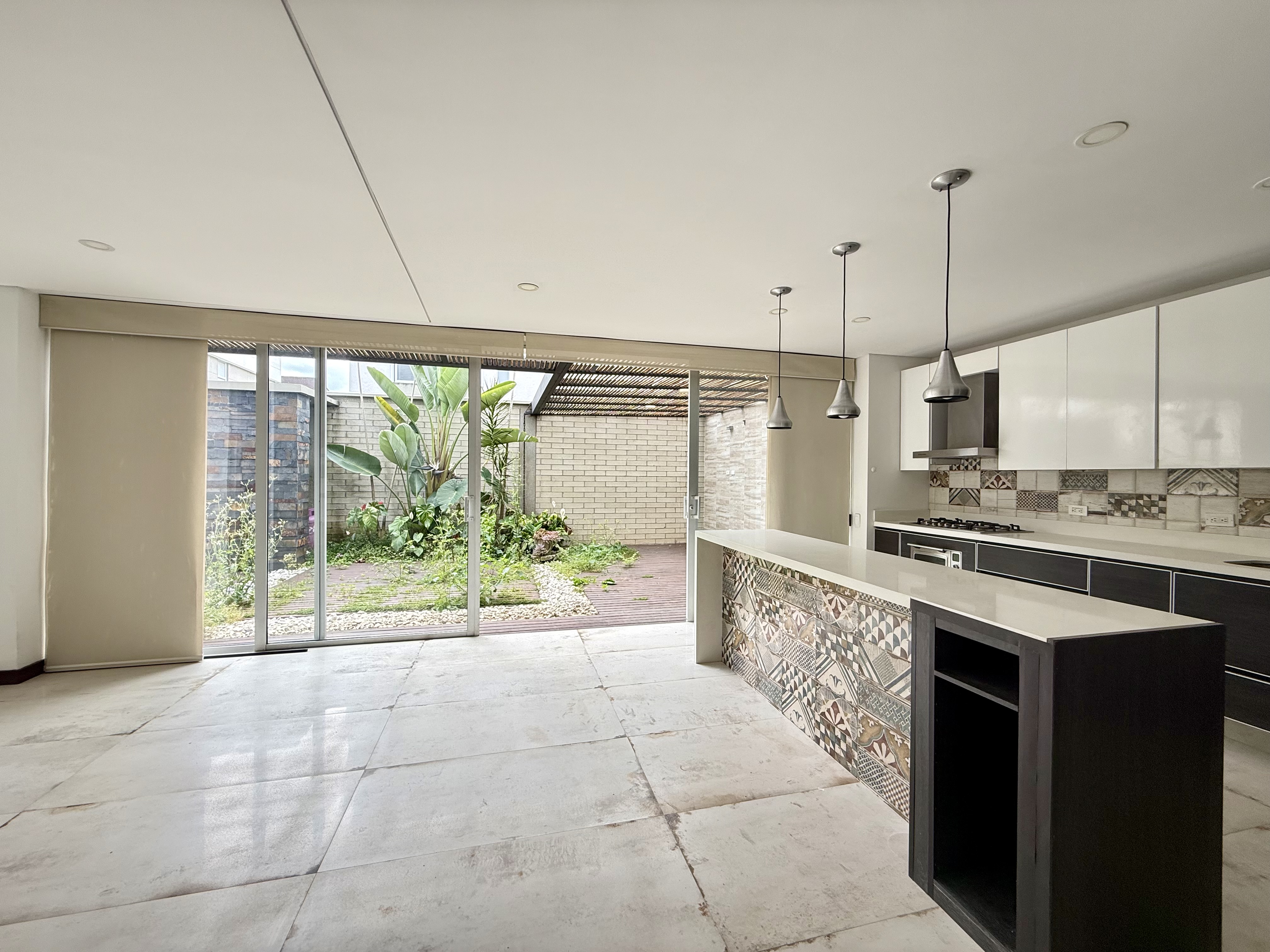 Casa en unidad cerrada en Rionegro sector Barro blanco