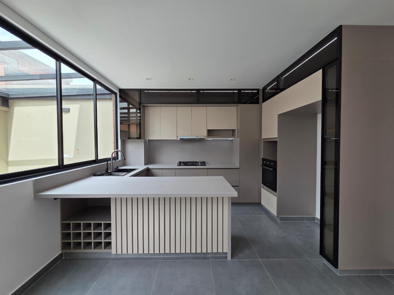 EN VENTA – CASA EN UNIDAD CERRADA EN EL RETIRO