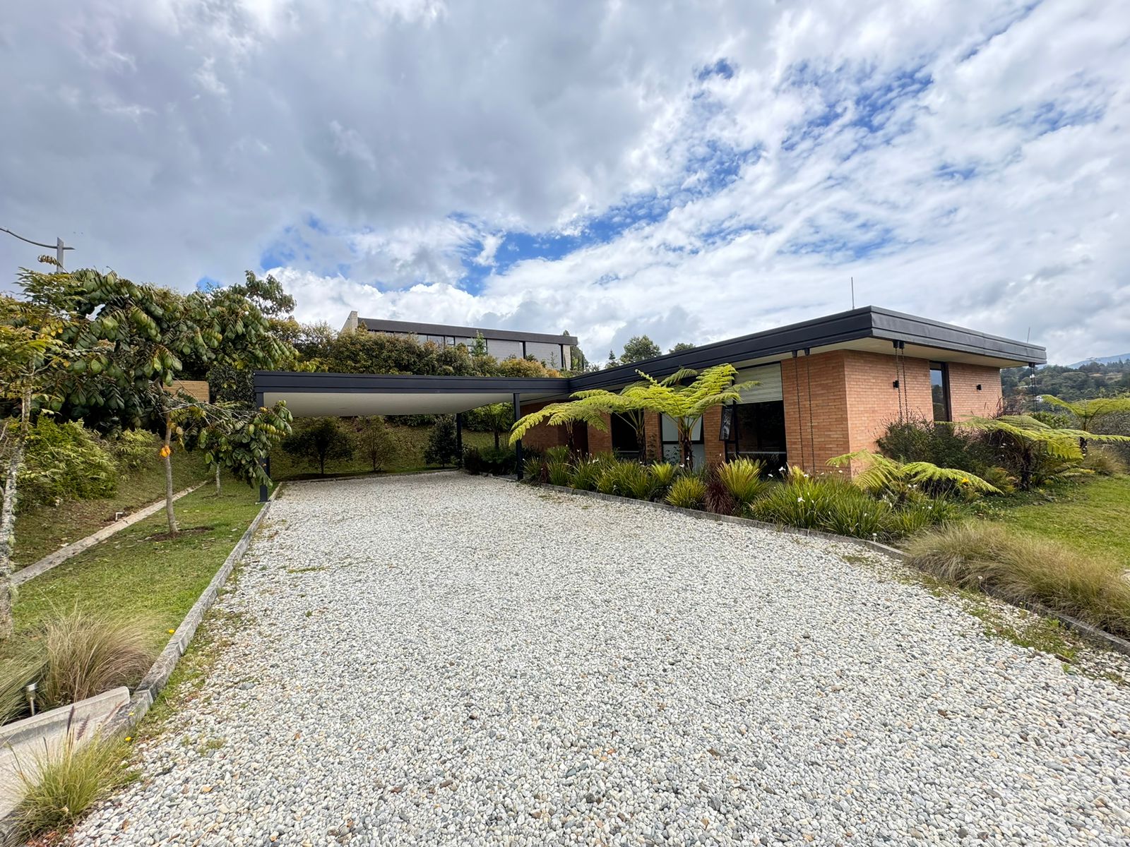 CASA CAMPESTRE EN PARCELACION EN EL RETIRO