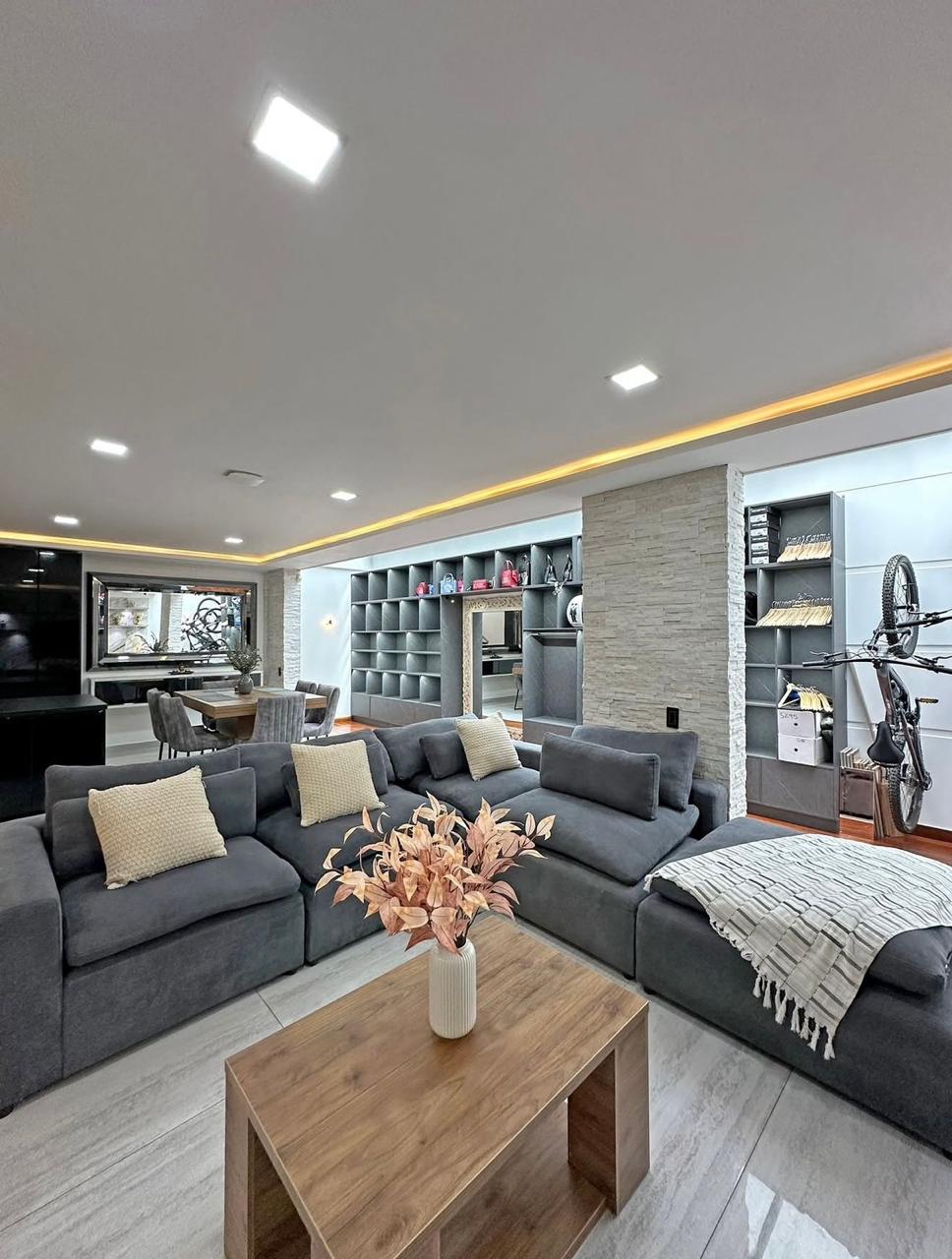 EN VENTA – HERMOSA CASA EN UNIDAD DE SAN ANTONIO DE PEREIRA