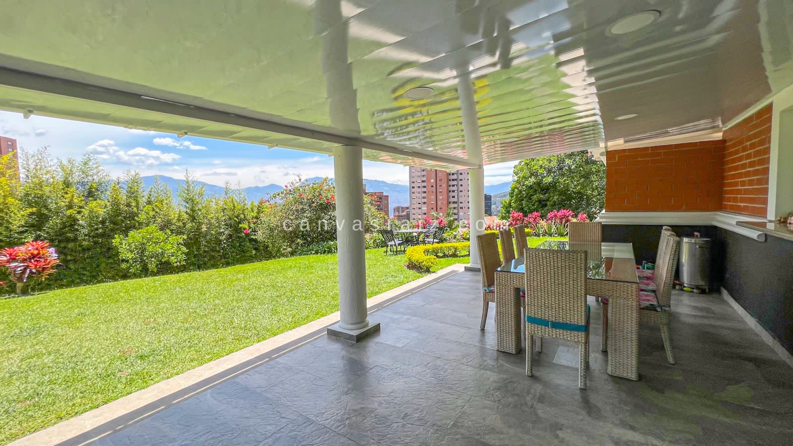 Venta de Casa en El Poblado Loma del Tesoro - Imagen 5