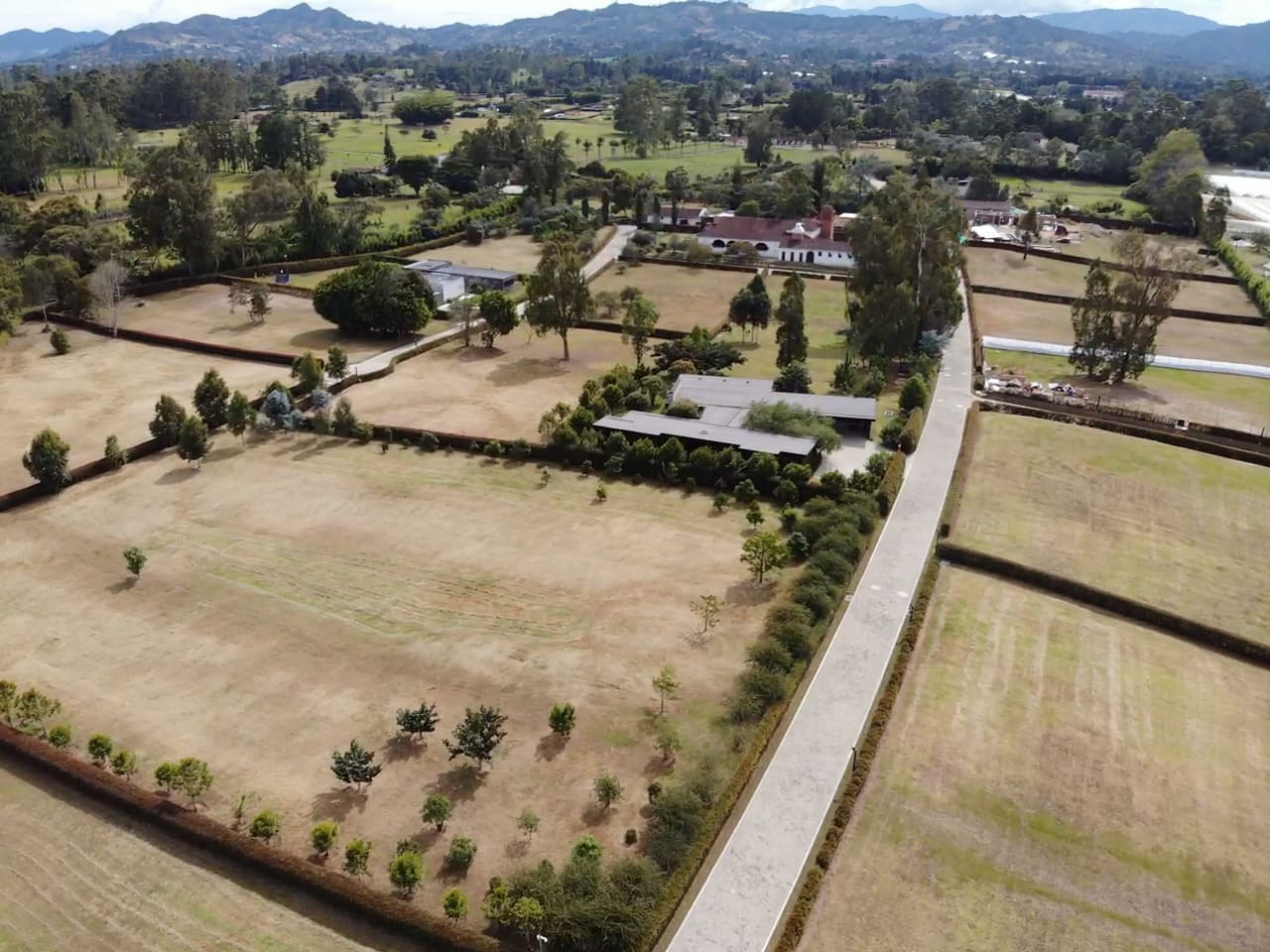 Venta de Lote en Llanogrande parcelacion - Imagen 2