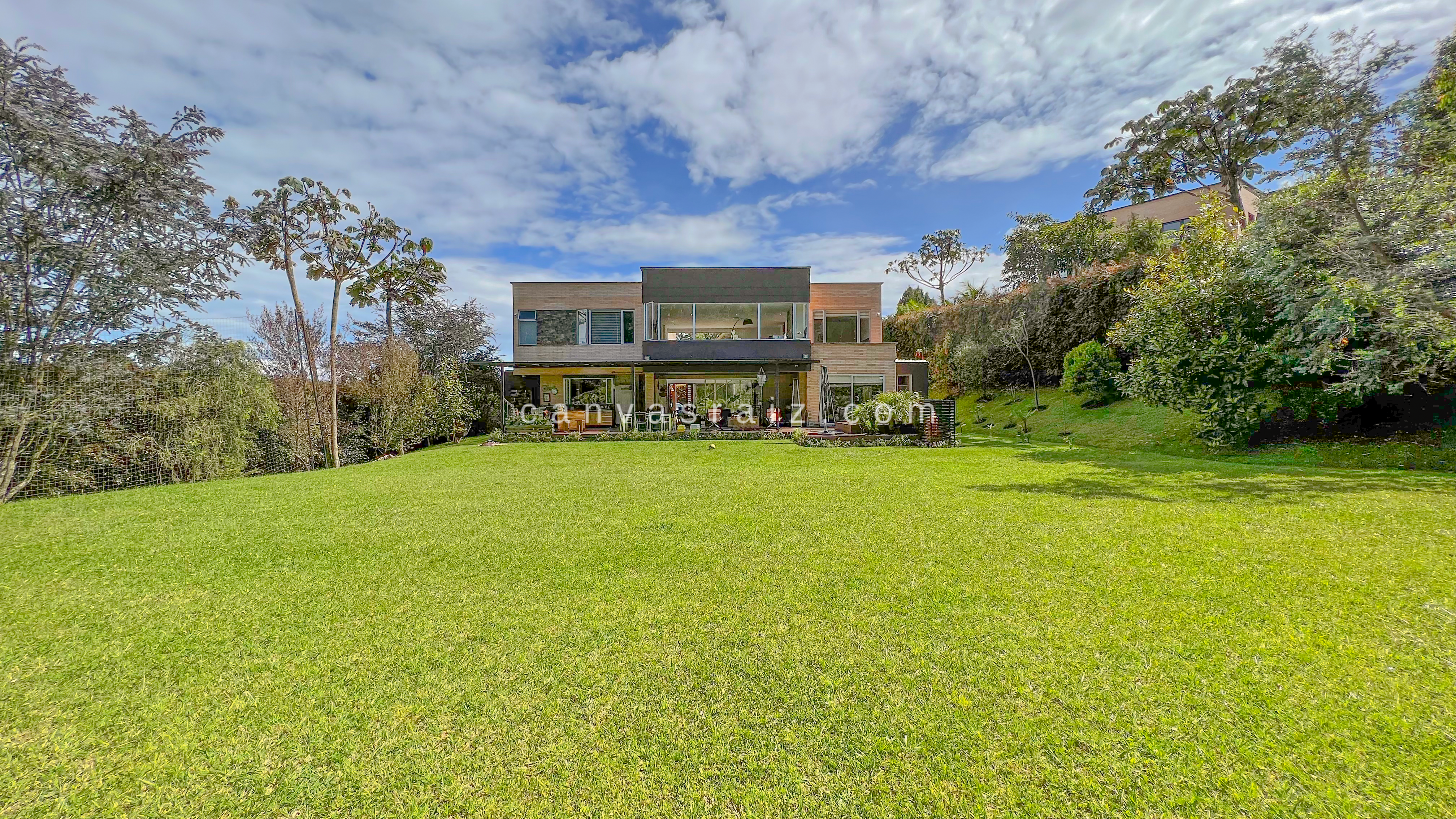 Casa Campestre en Parcelación Envigado - Imagen 2