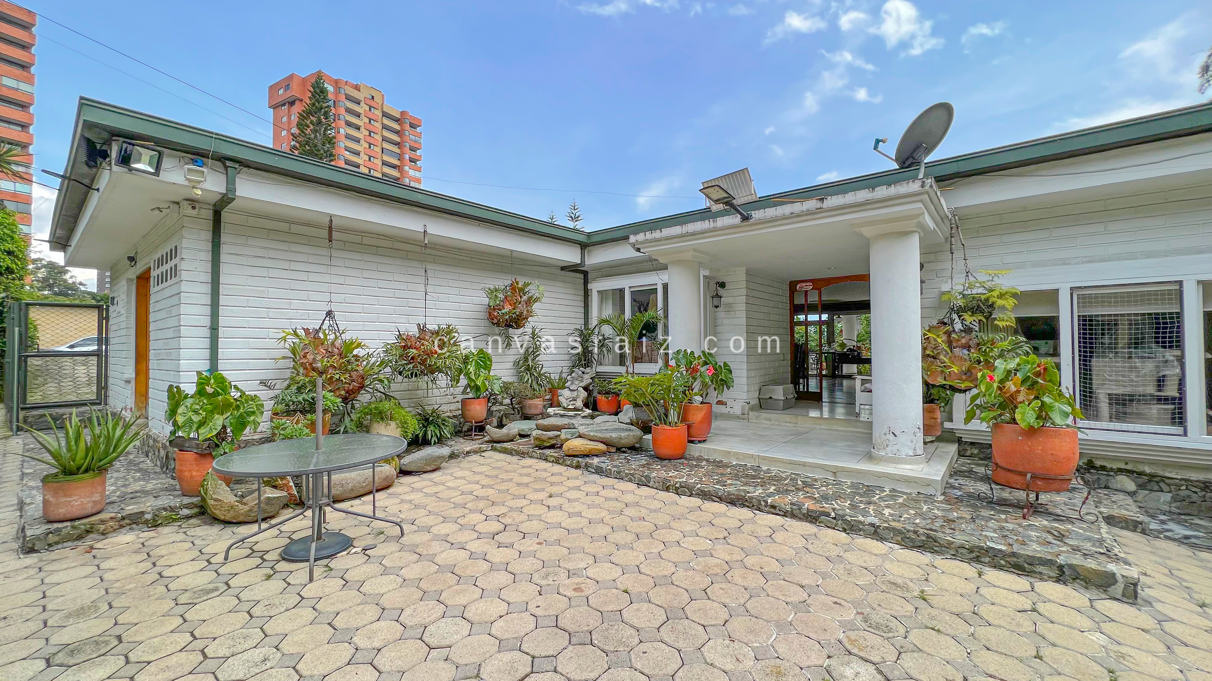 Venta de Casa en El Poblado - Imagen 2