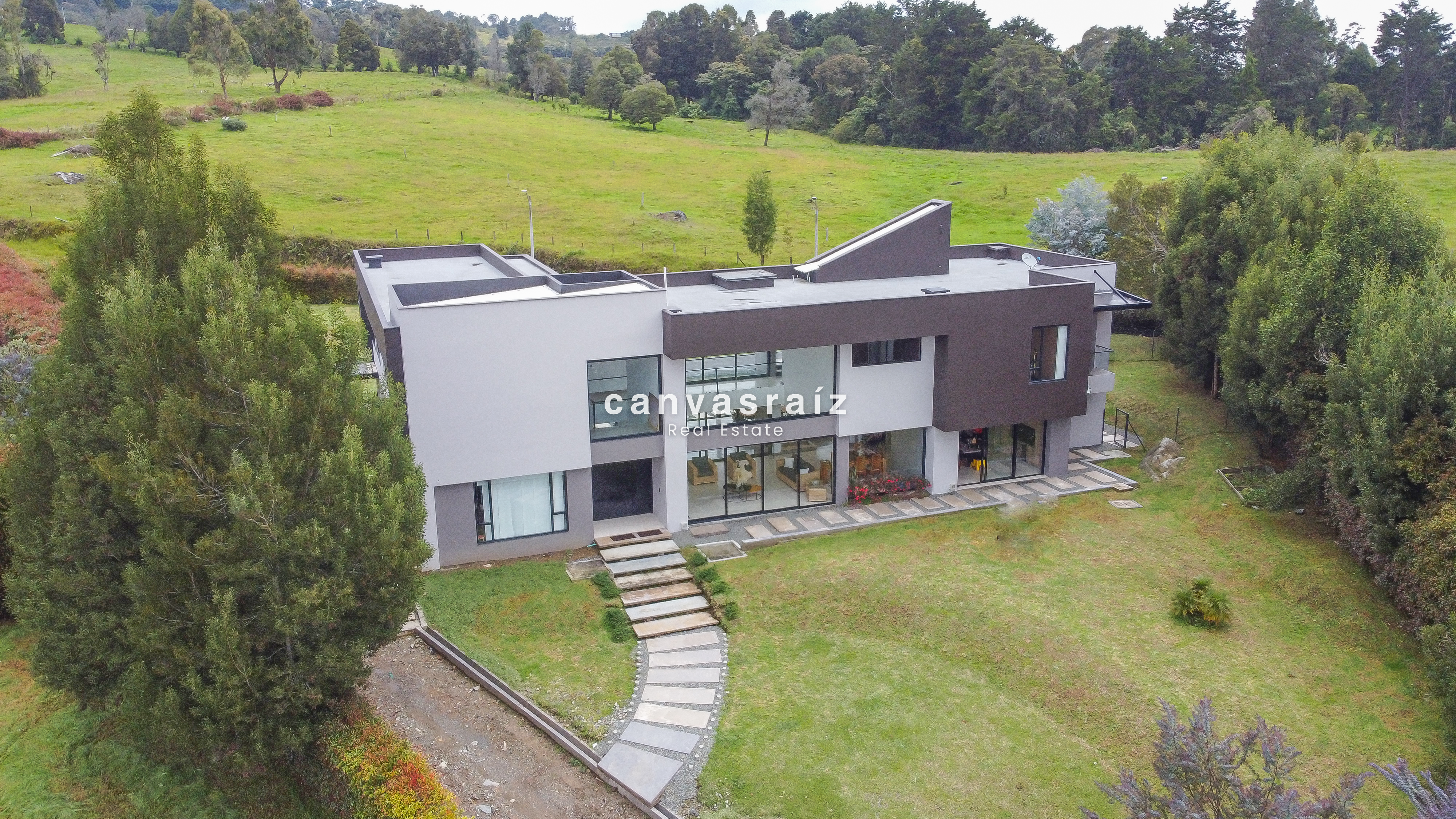 Casa Campestre en Parcelación Alto de Palmas