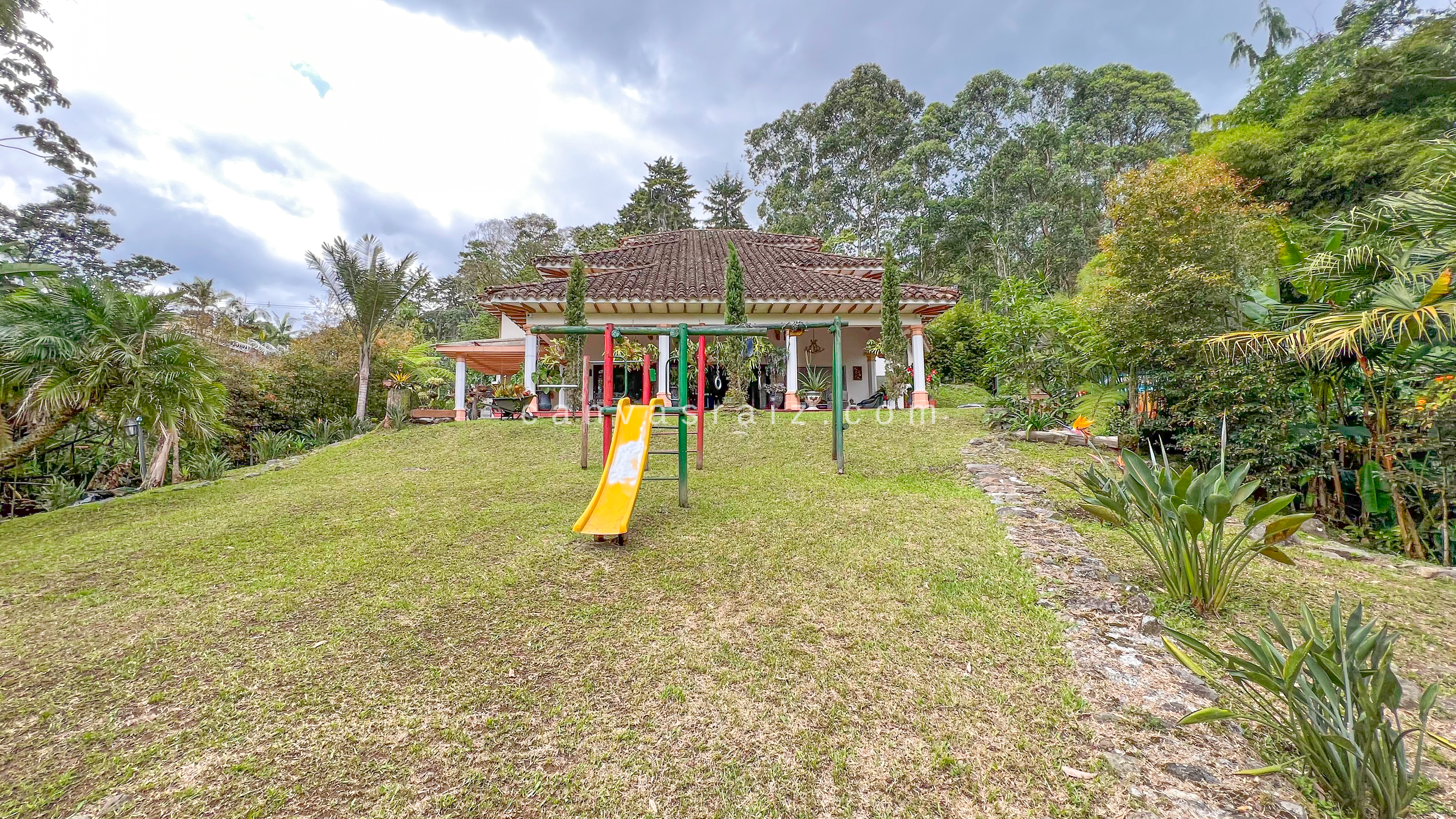 Casa Campestre Independiente en El Poblado