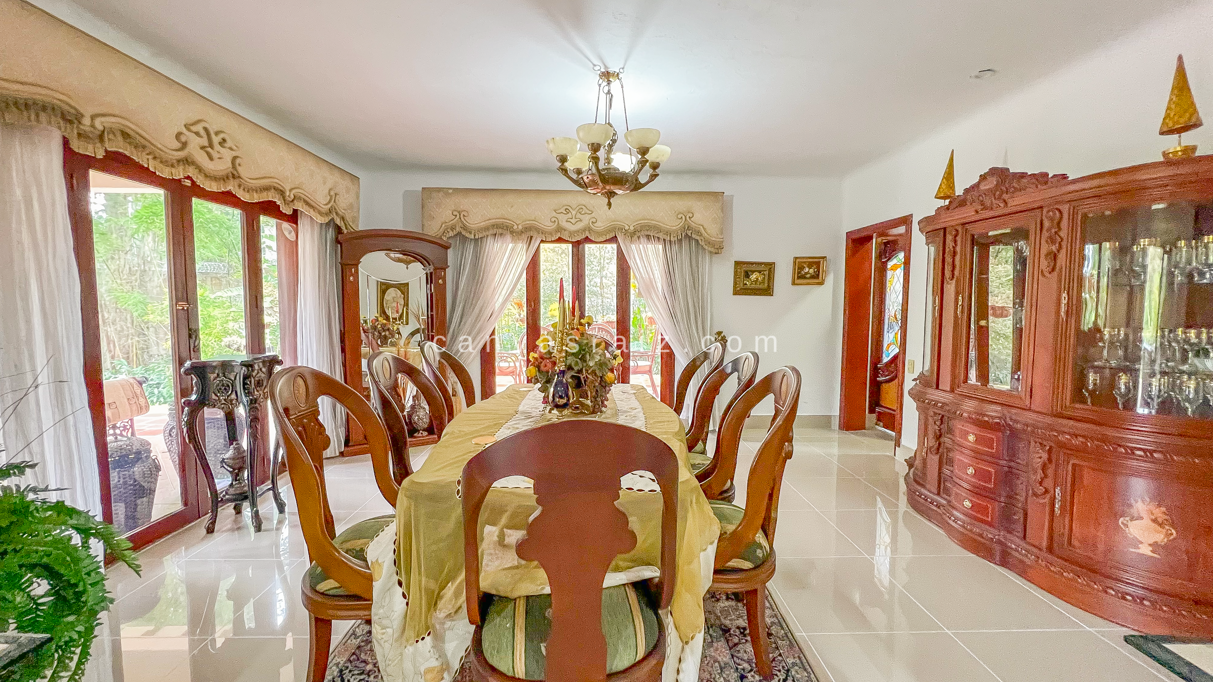 Casa Campestre Independiente en El Poblado - Imagen 4