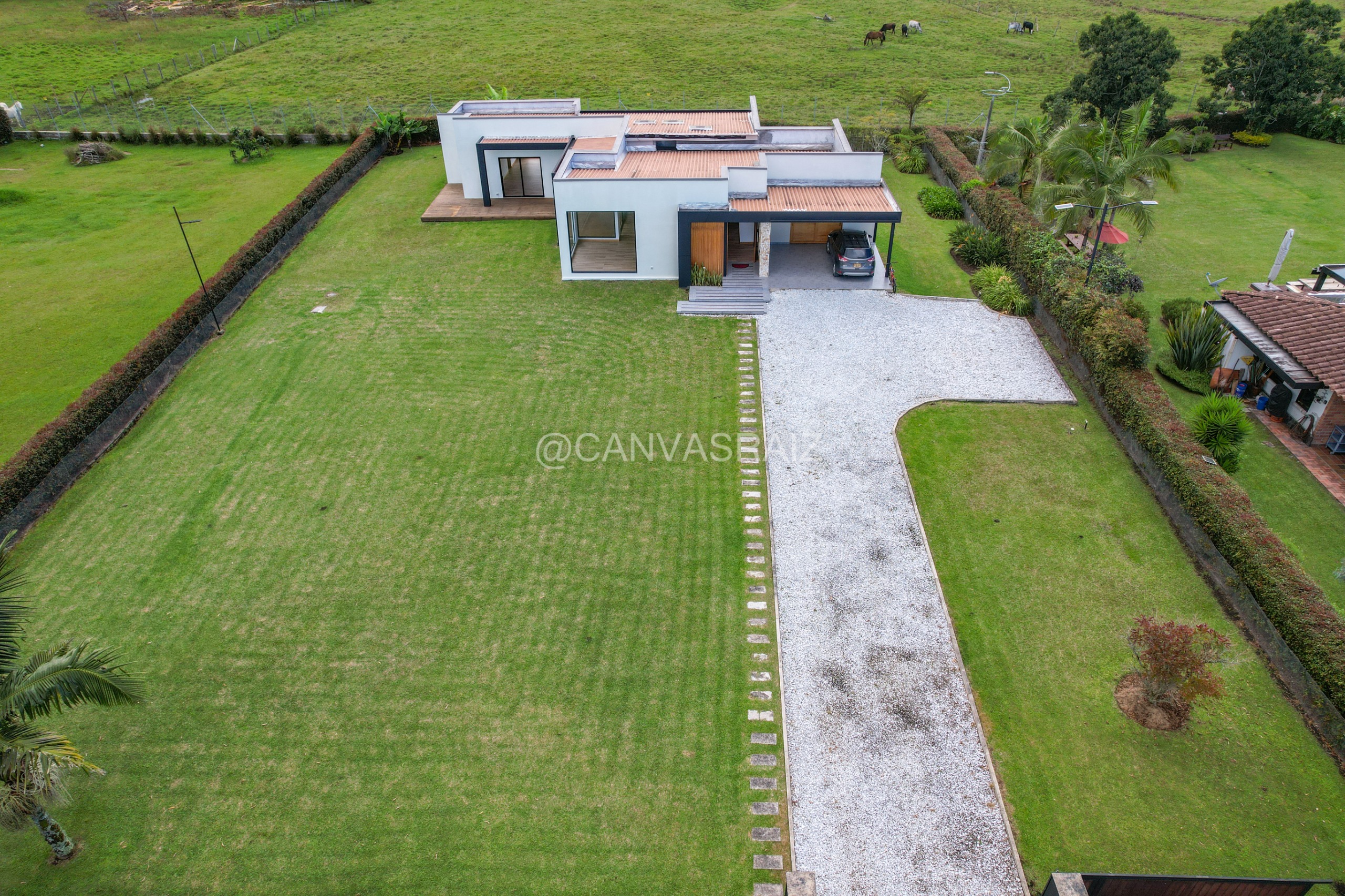 CASA EN ARRIENDO EN LLANOGRANDE CERCA A JARDINES
