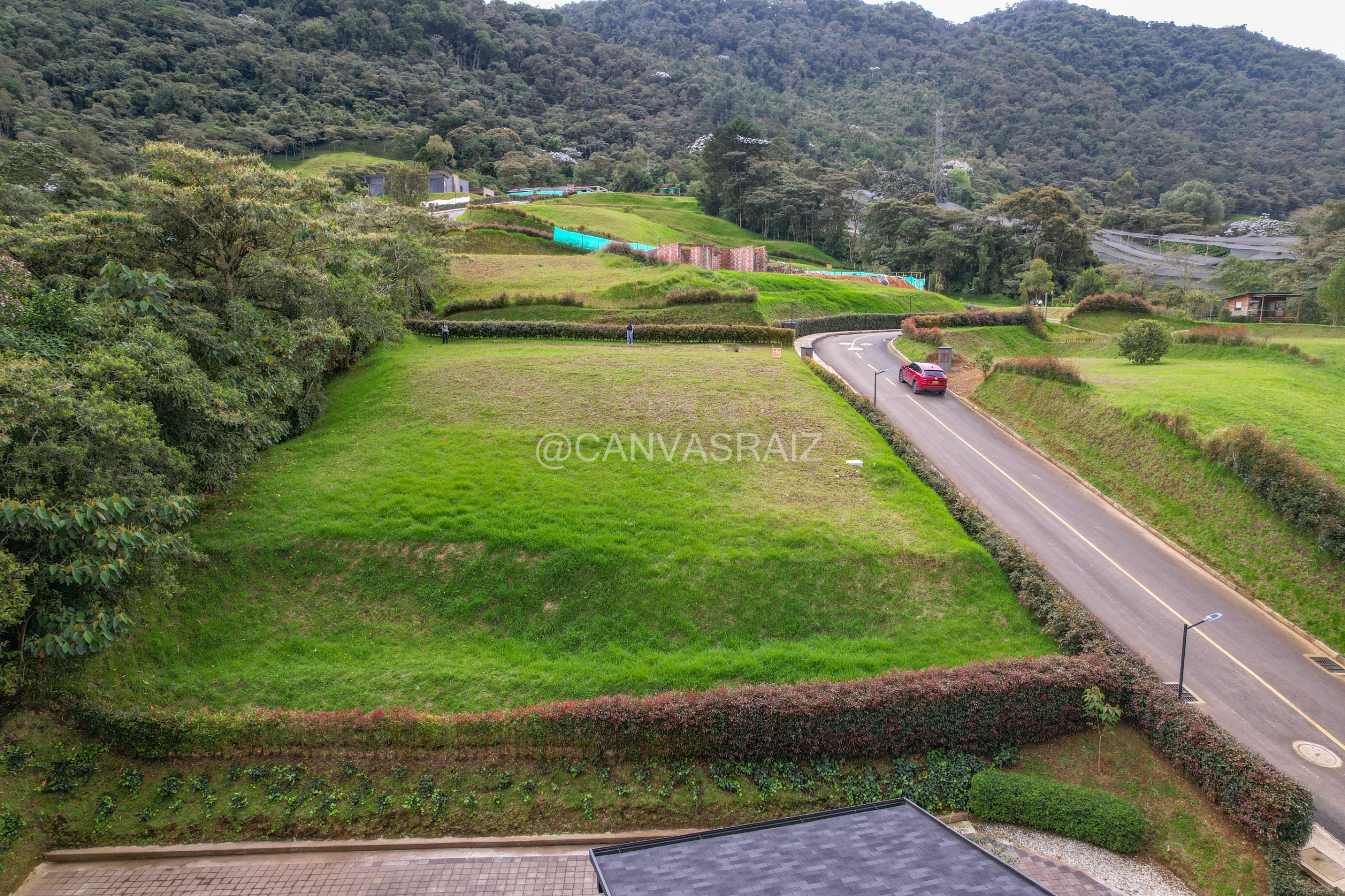LOTE EN UNIDAD CERRADA EN LA CEJA
