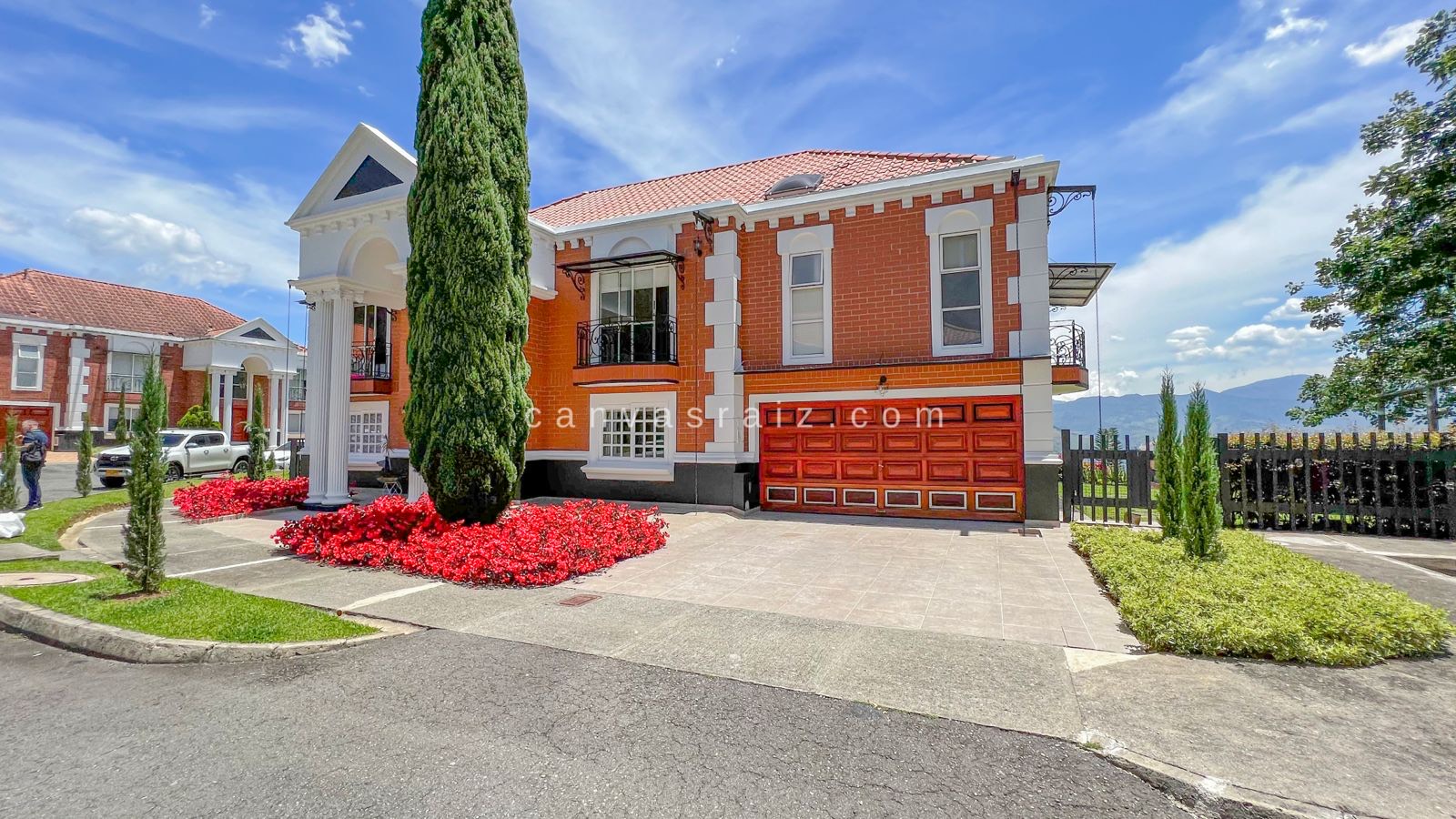 Venta de Casa en El Poblado Loma del Tesoro