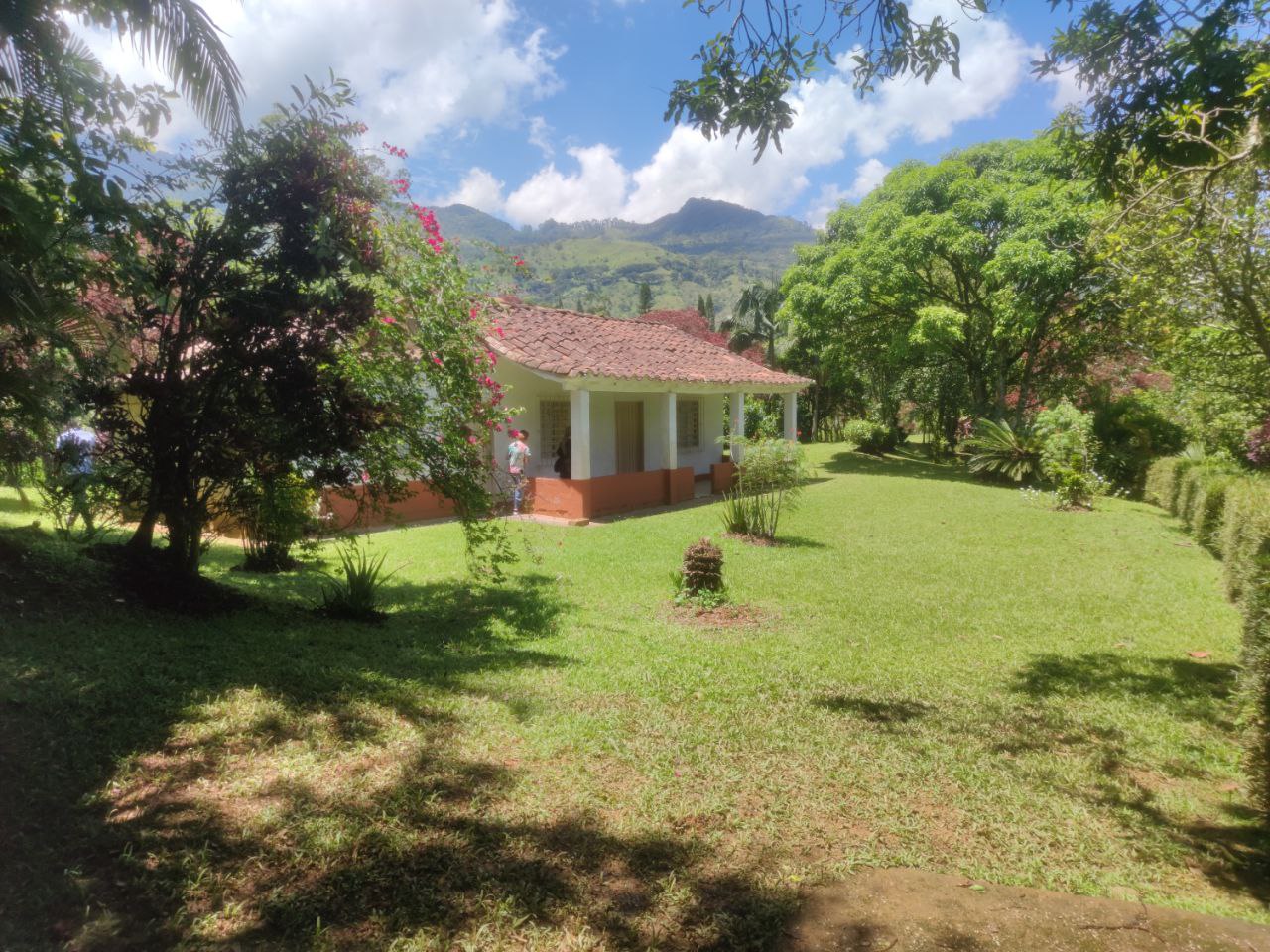Finca en girardota vereda el totumo buena vista