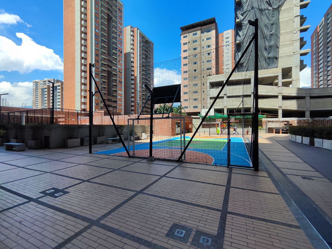 Apartamento en los colores excelente ubicación