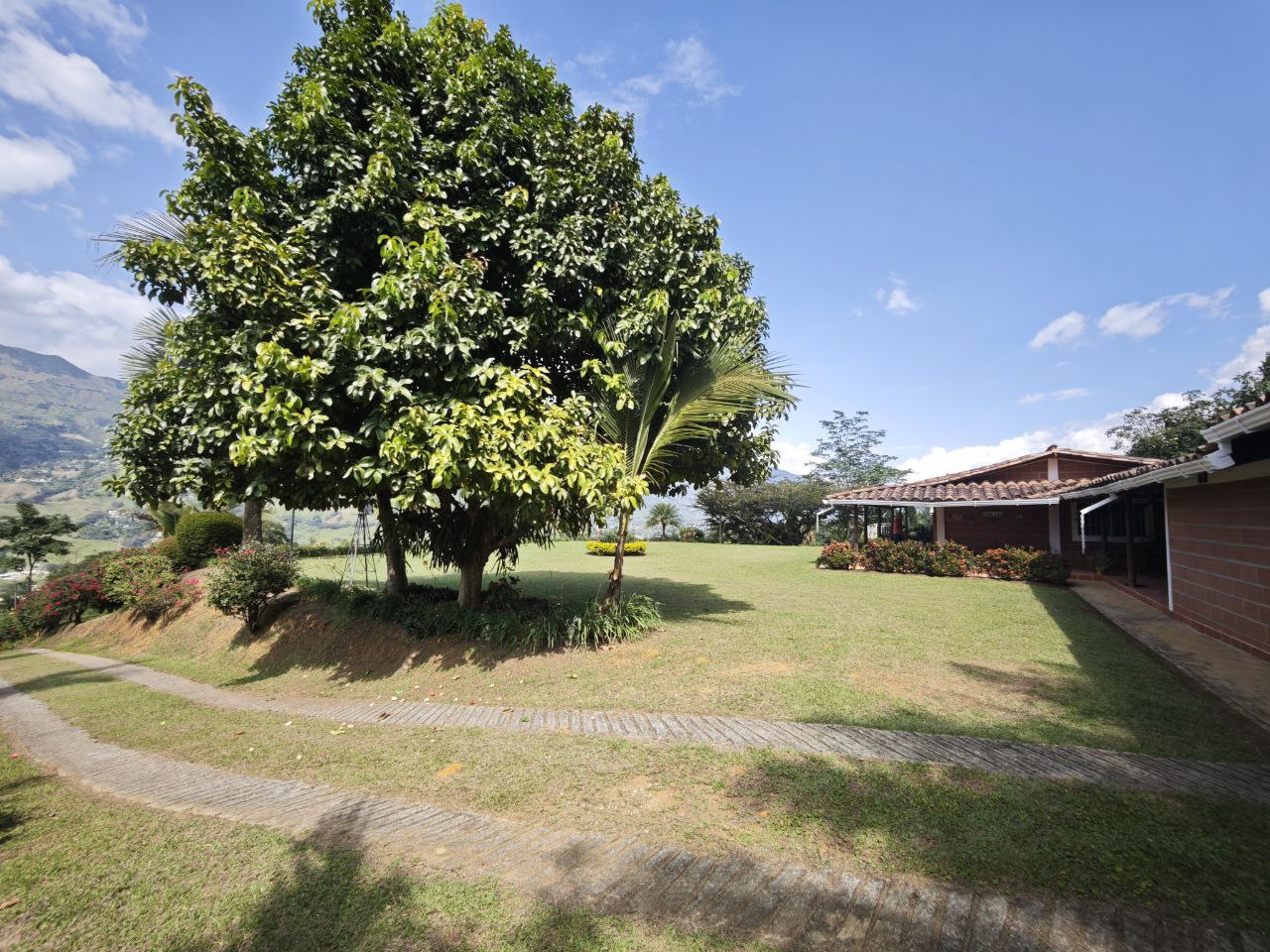 Finca en girardota vereda el totumo hermosa vista