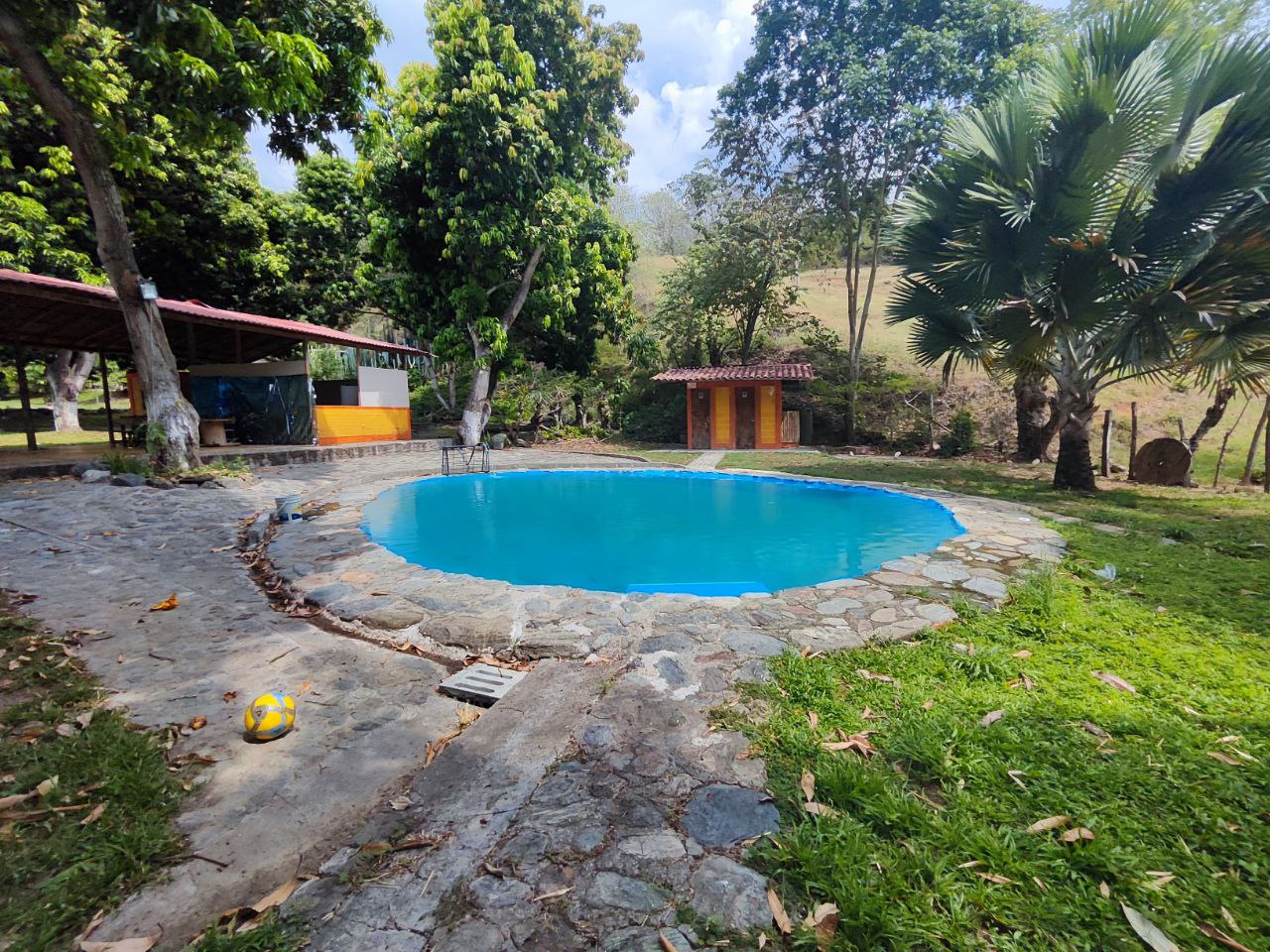 Finca en sucre olaya cerca al pueblo topografía plana
