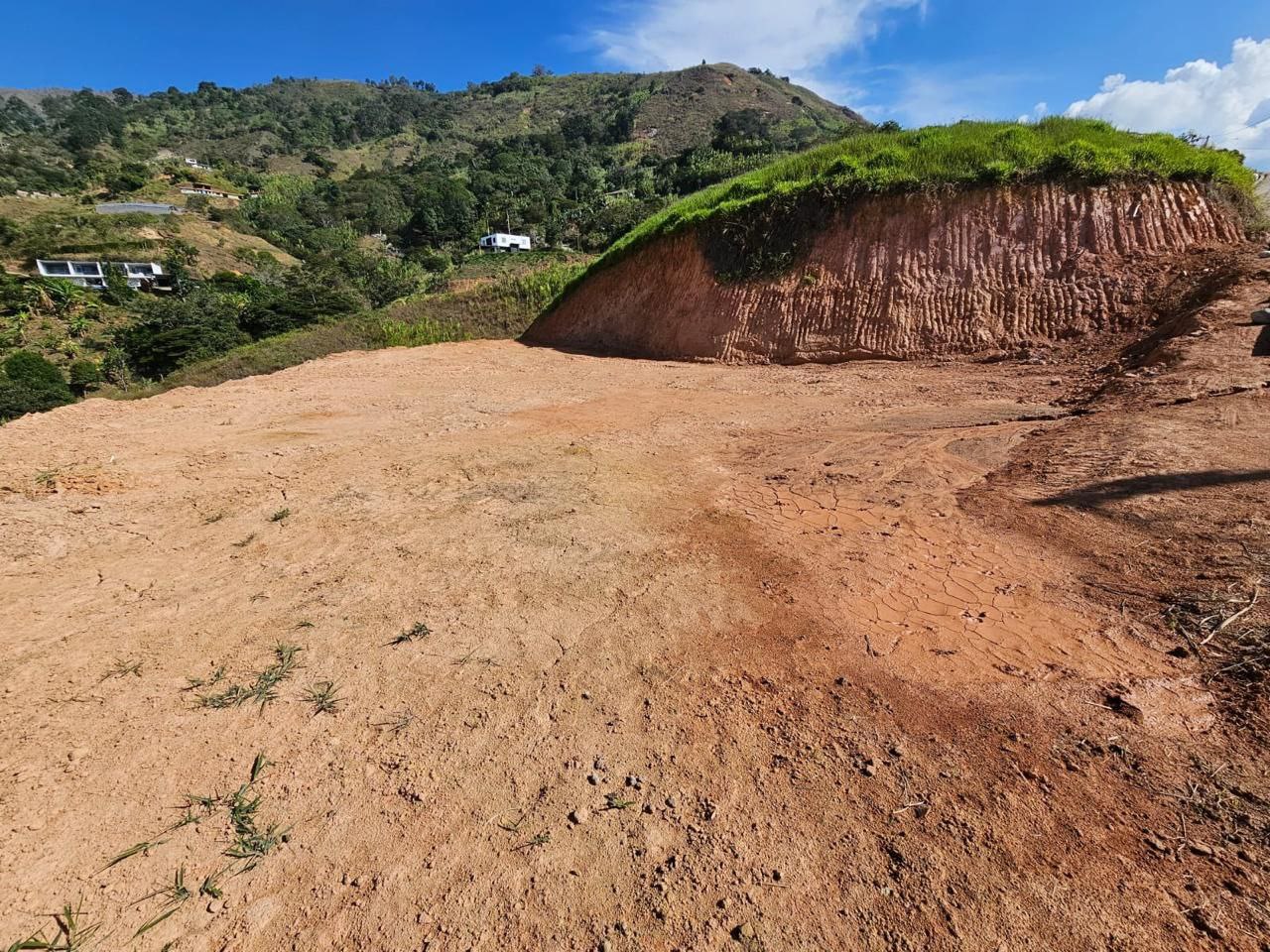 Lote en girardota vereda san andres
