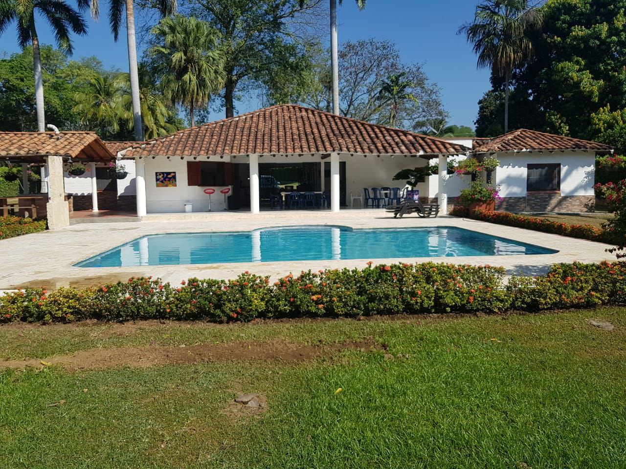 Finca en santa fe de antioquia vía pan gordito